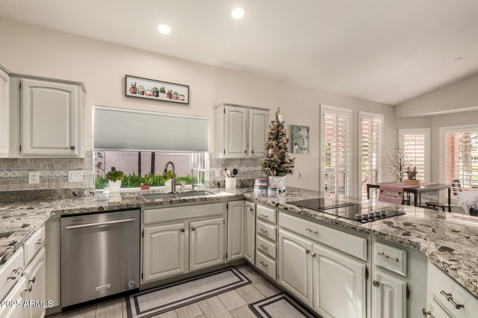 25236 S FLAME TREE Drive