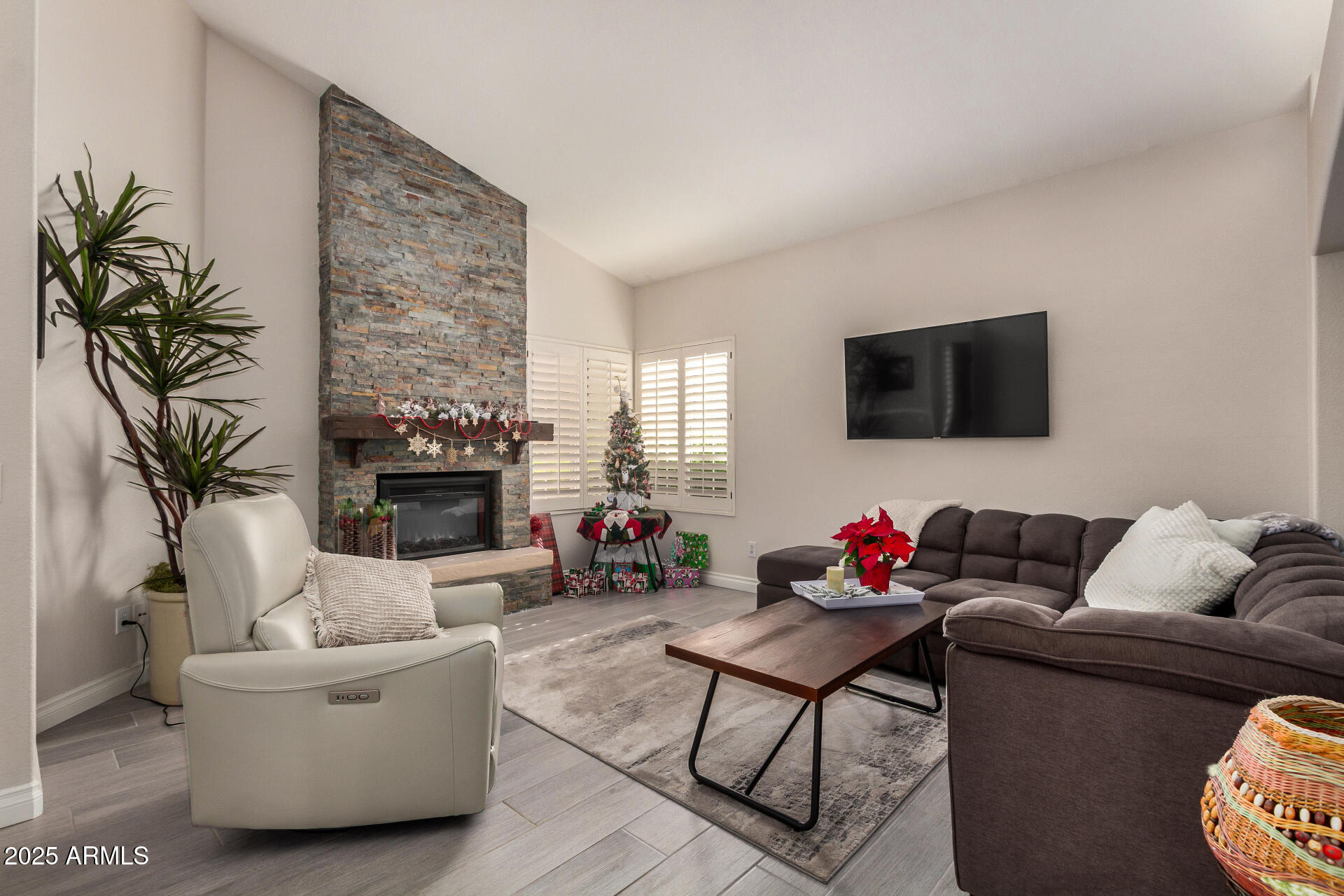 25236 S FLAME TREE Drive