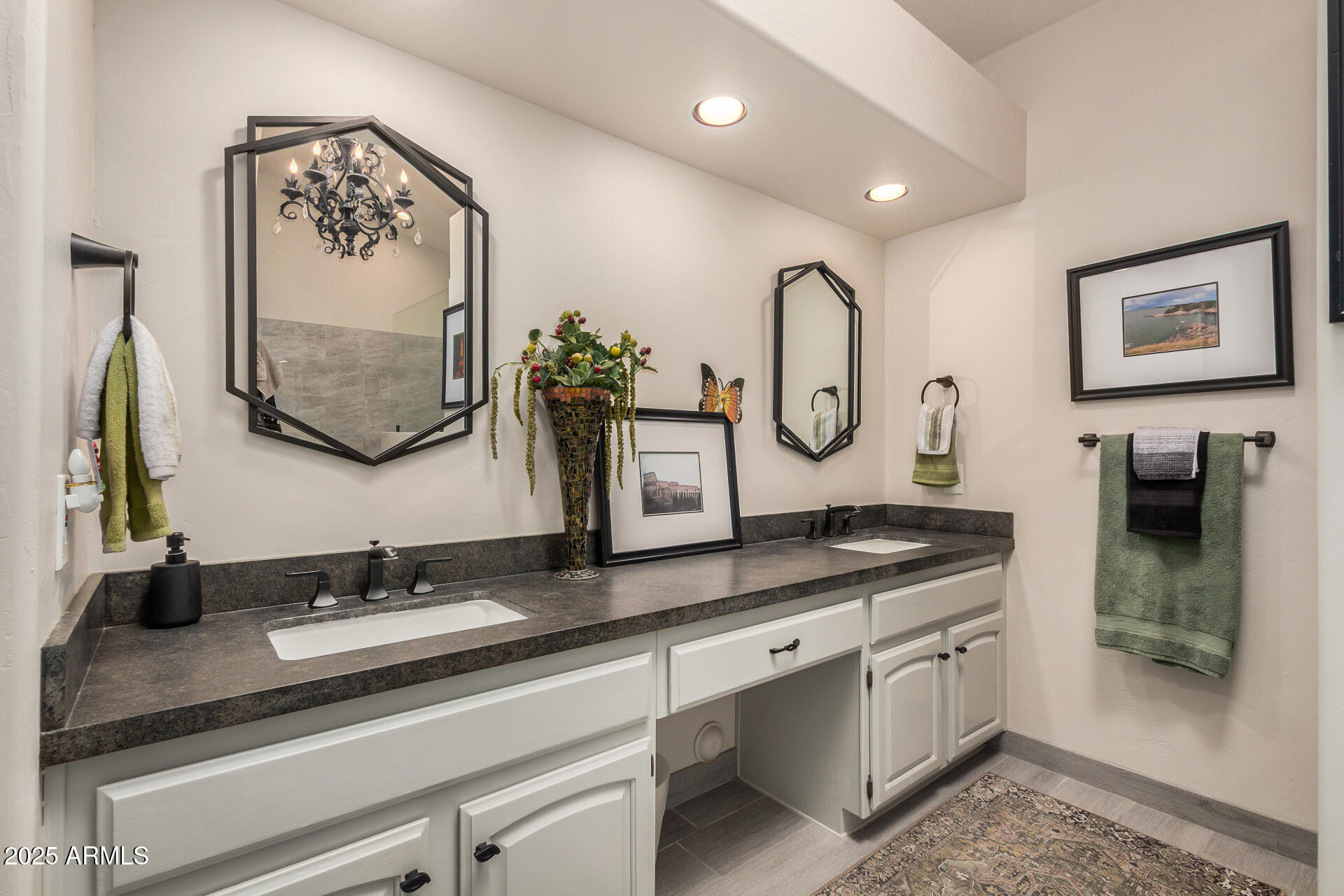 25236 S FLAME TREE Drive