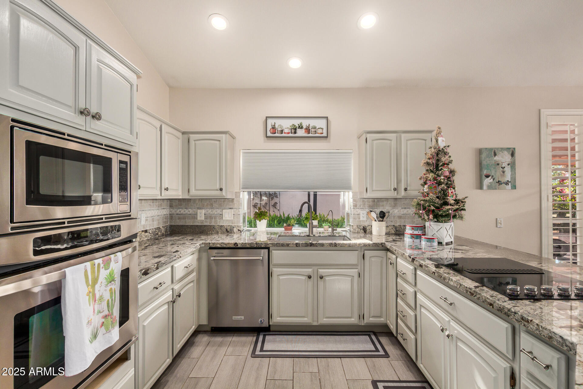 25236 S FLAME TREE Drive