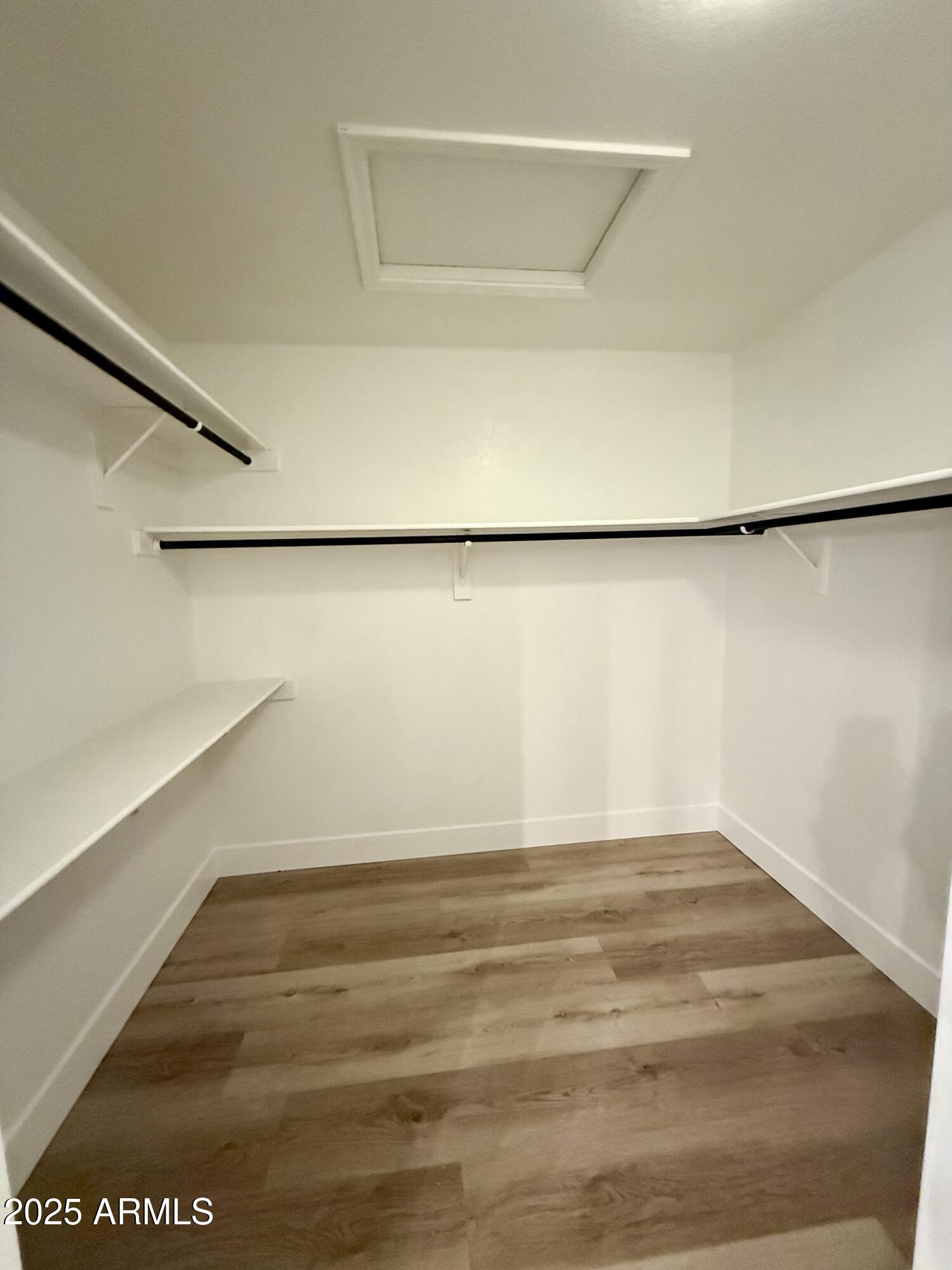 1034 E ENCINAS Avenue