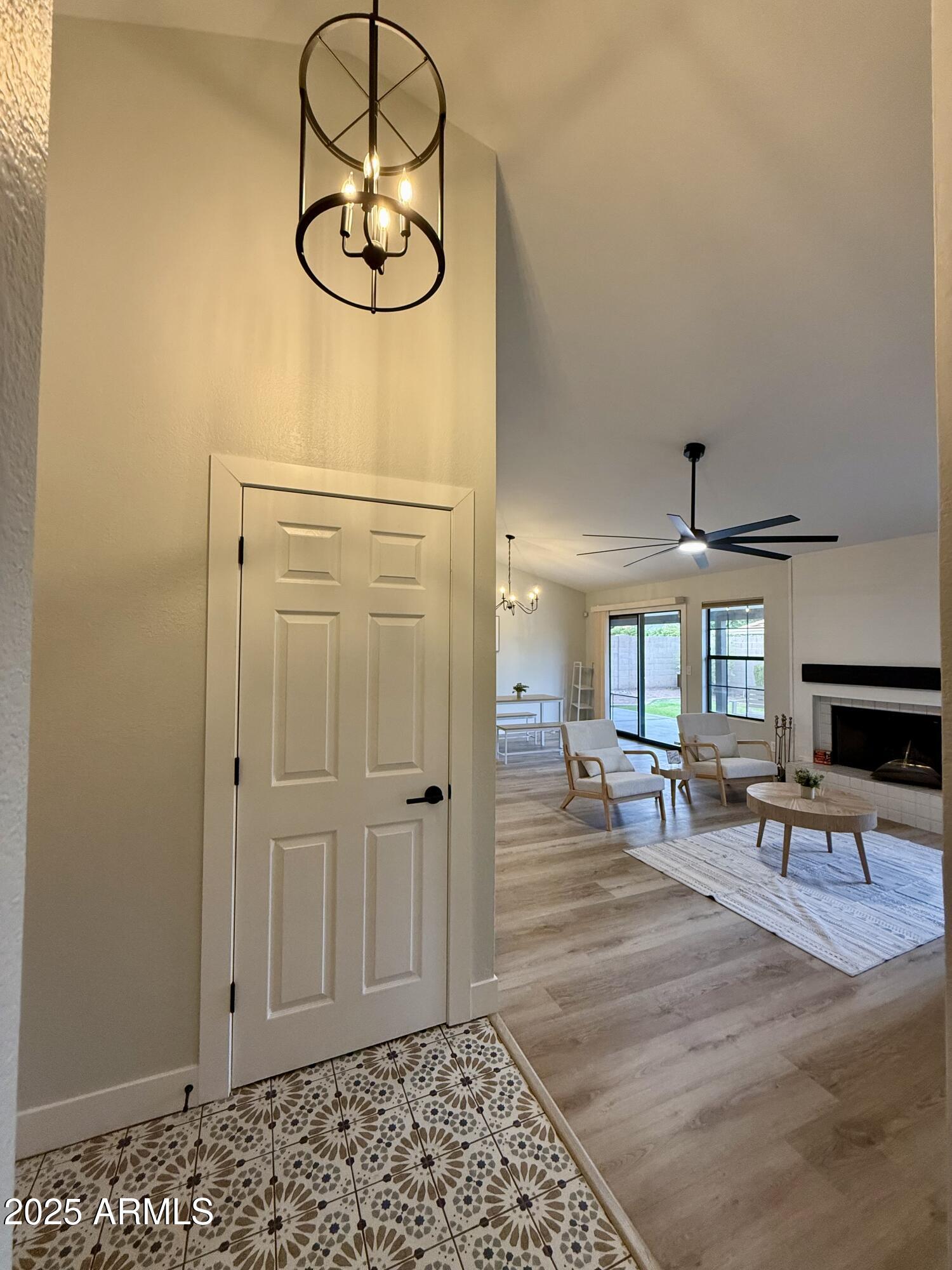 1034 E ENCINAS Avenue