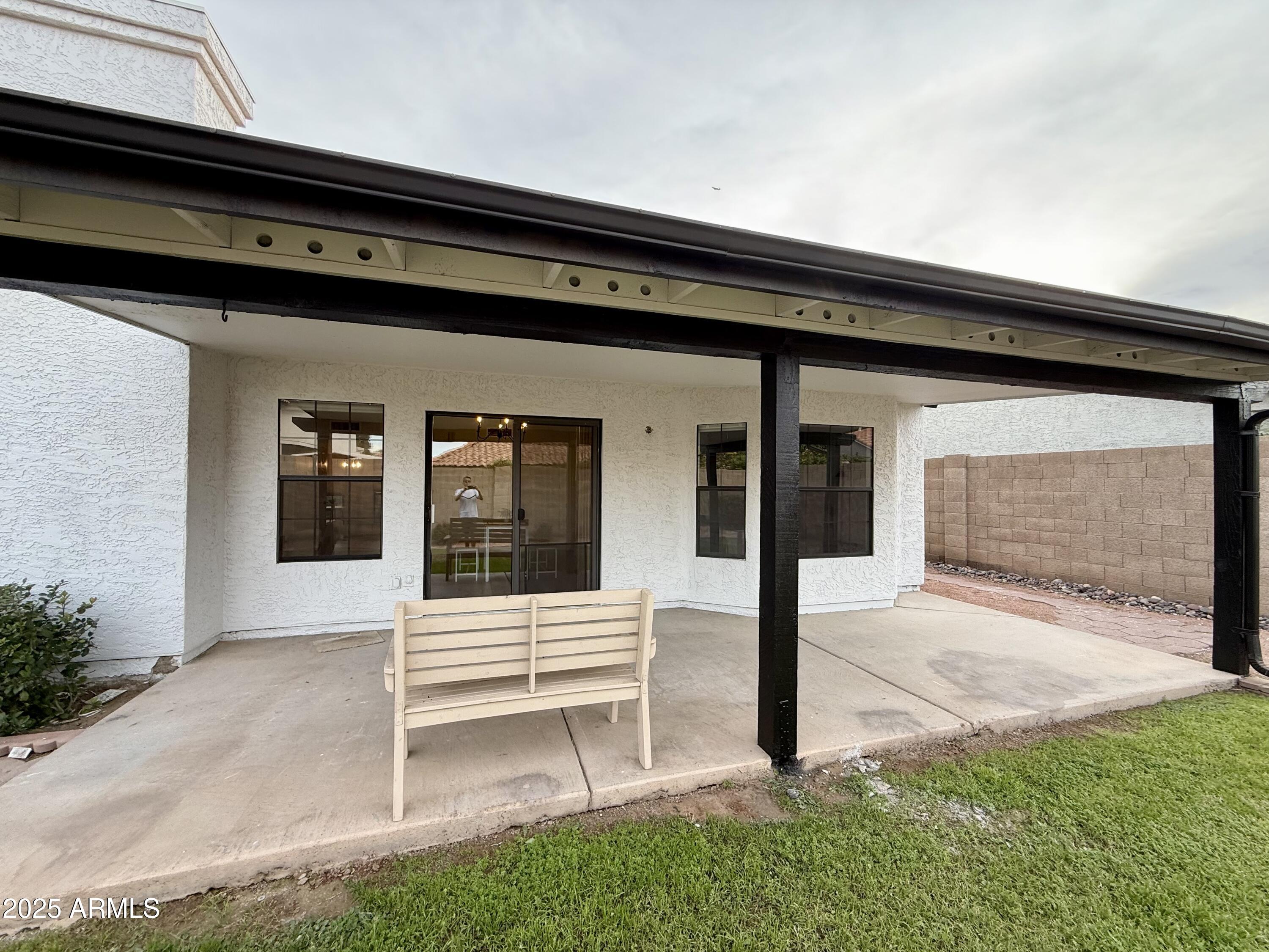 1034 E ENCINAS Avenue