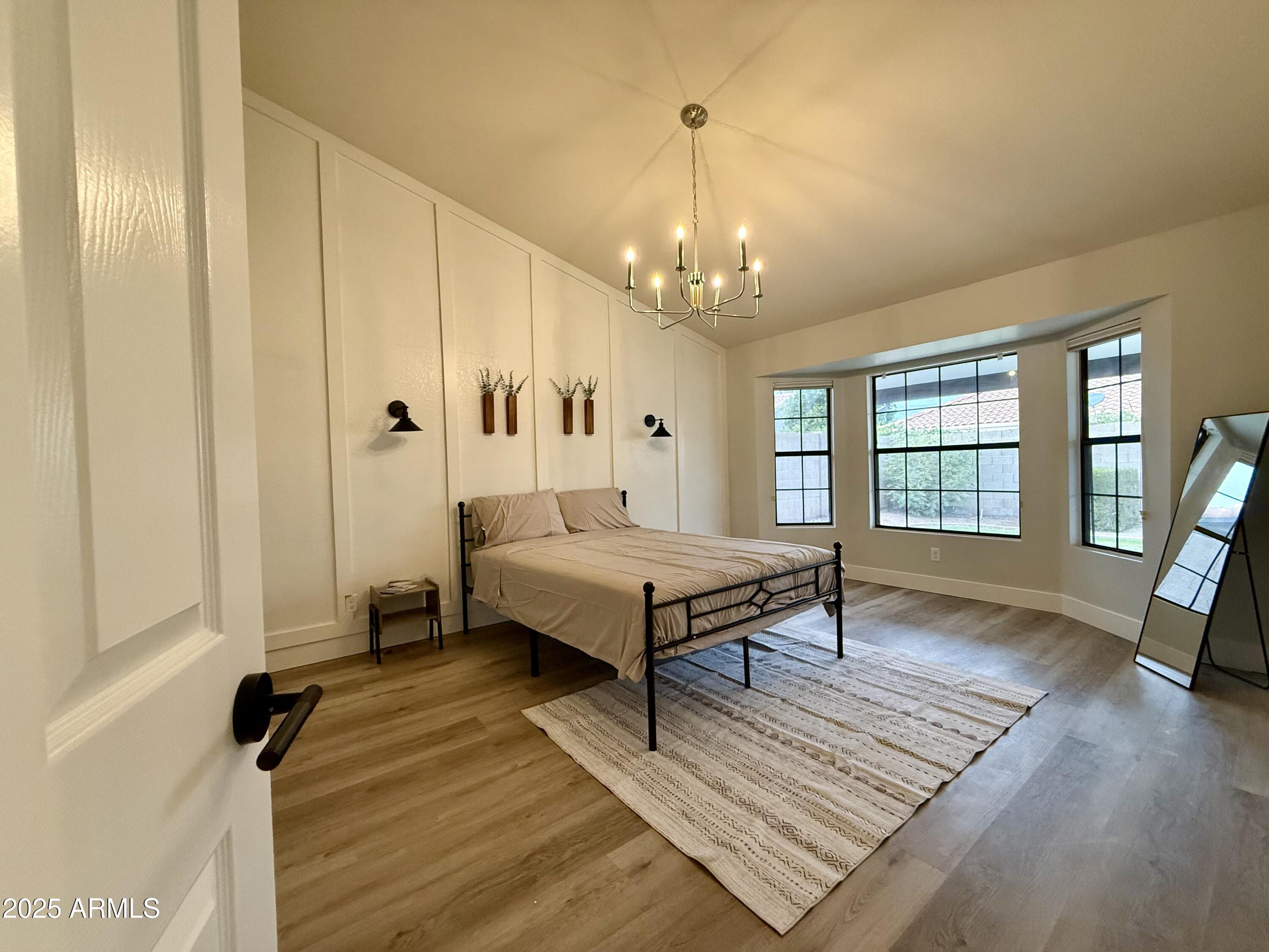 1034 E ENCINAS Avenue