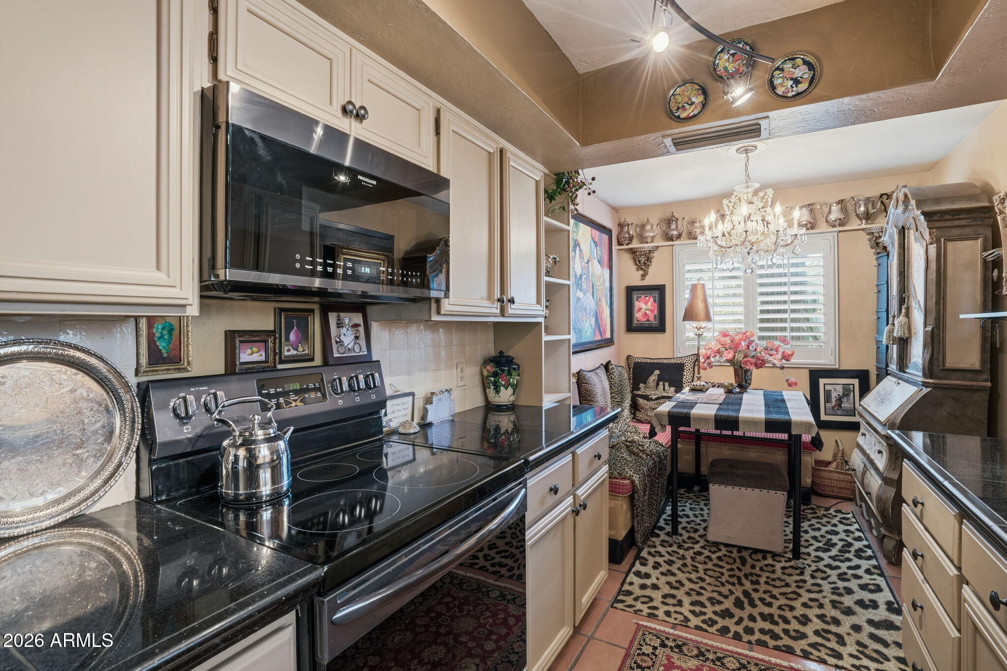 37210 N TRANQUIL Trail 11