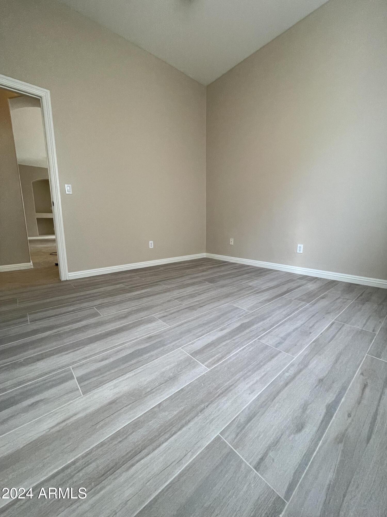 1967 E GLACIER Place