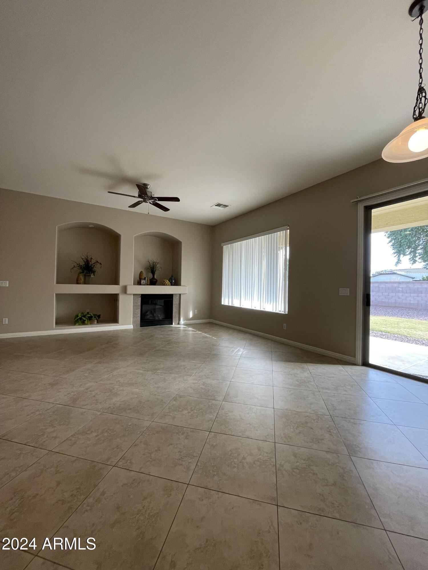 1967 E GLACIER Place