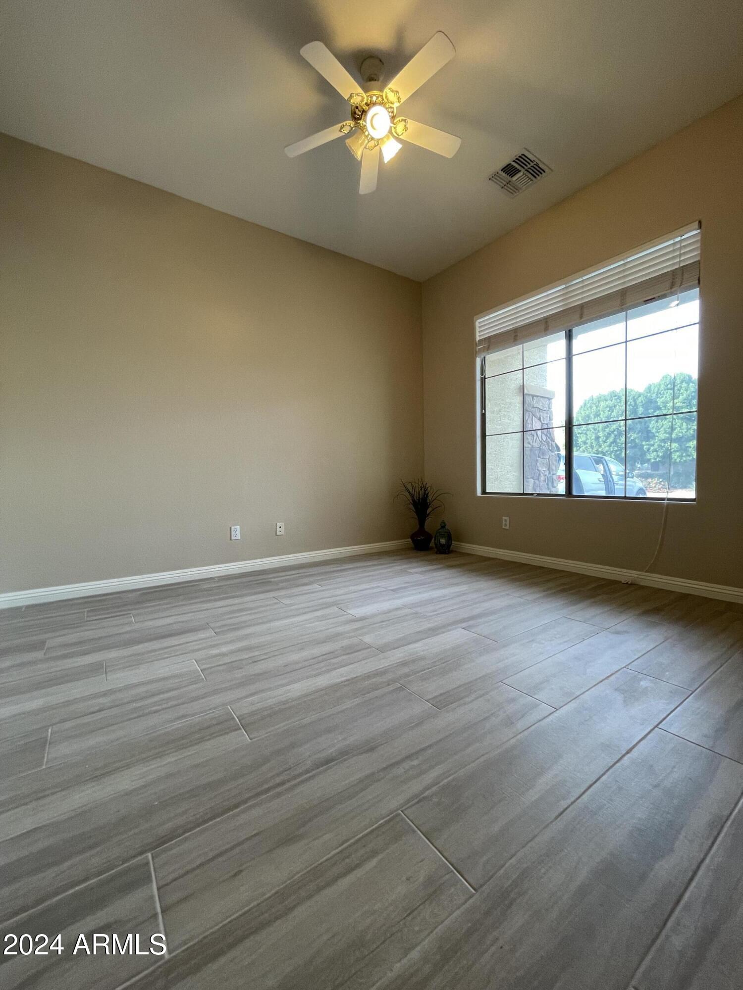 1967 E GLACIER Place