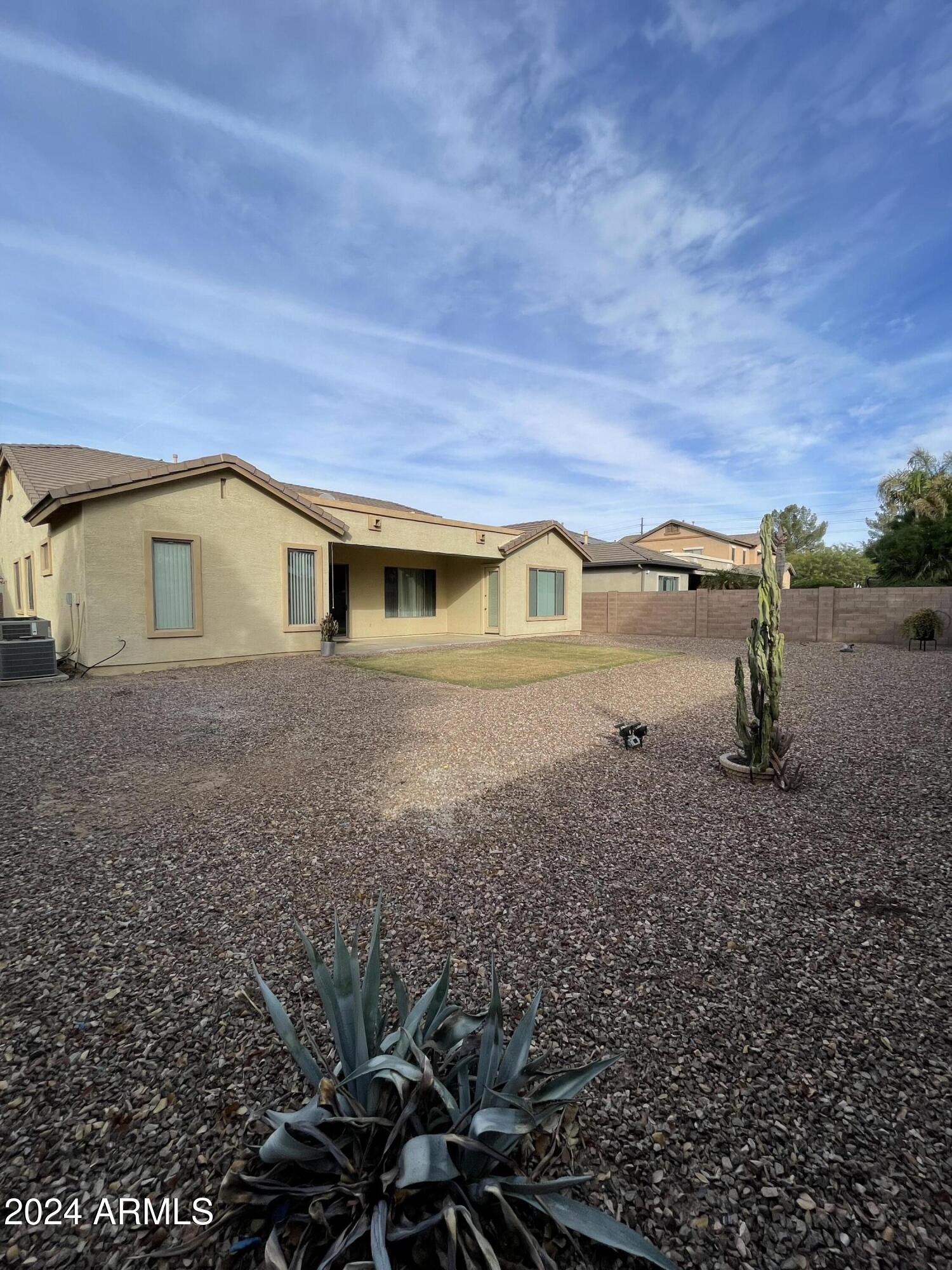 1967 E GLACIER Place