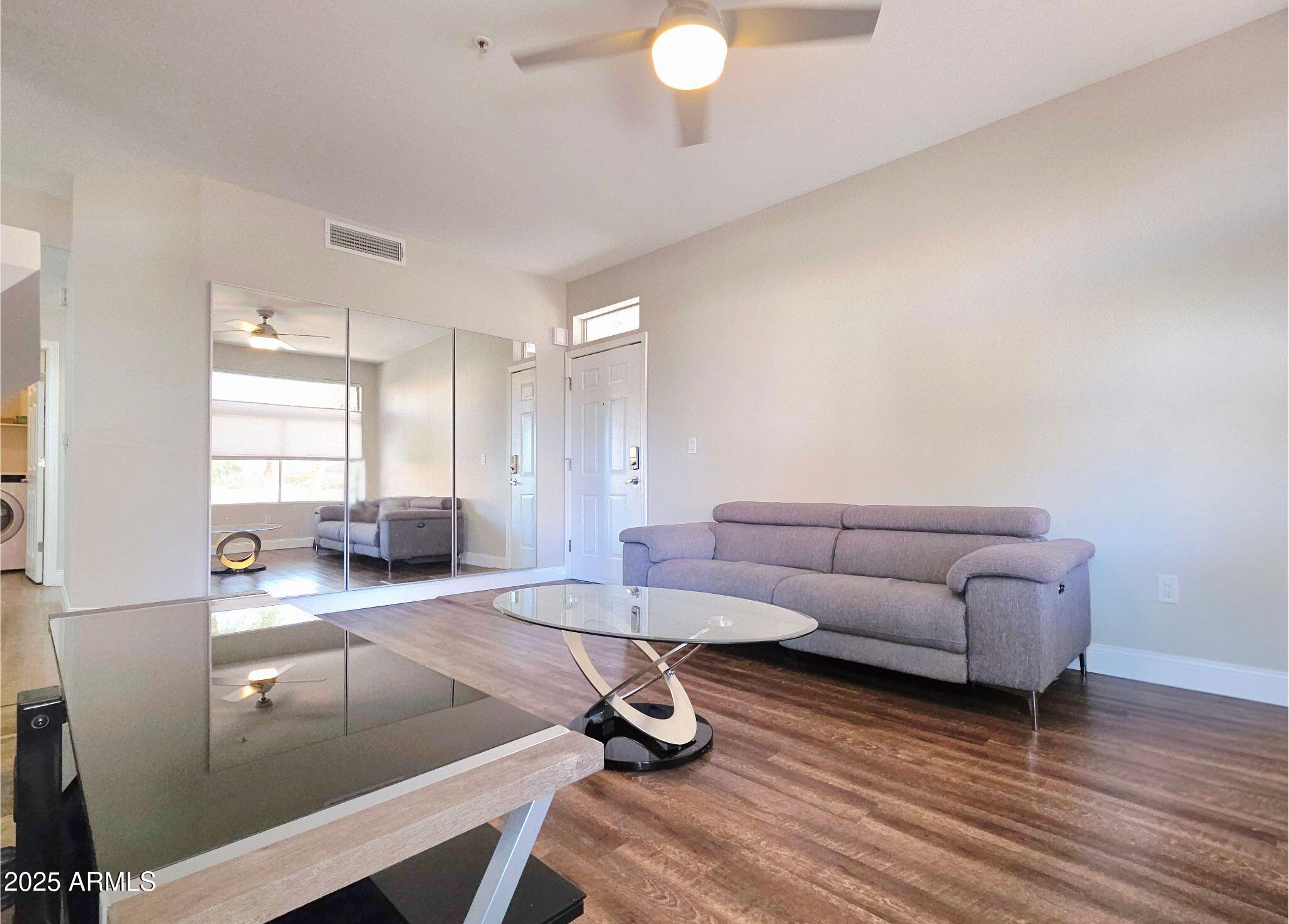 11375 E SAHUARO Drive 1093