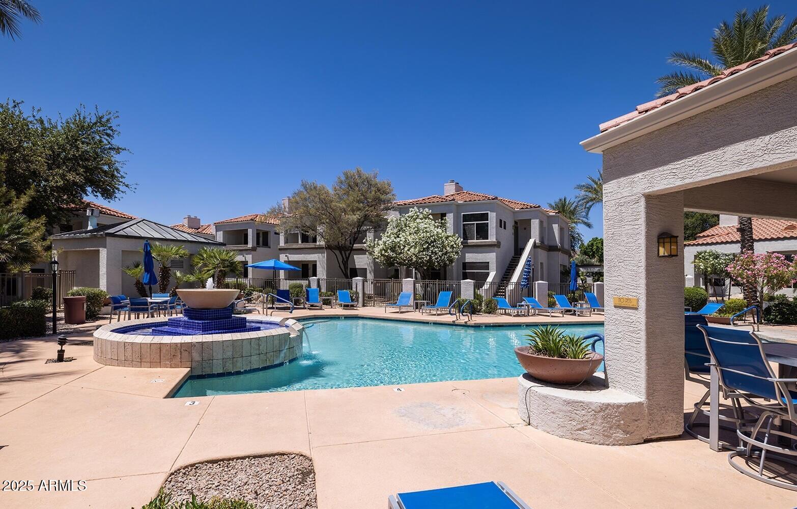 11375 E SAHUARO Drive 1093