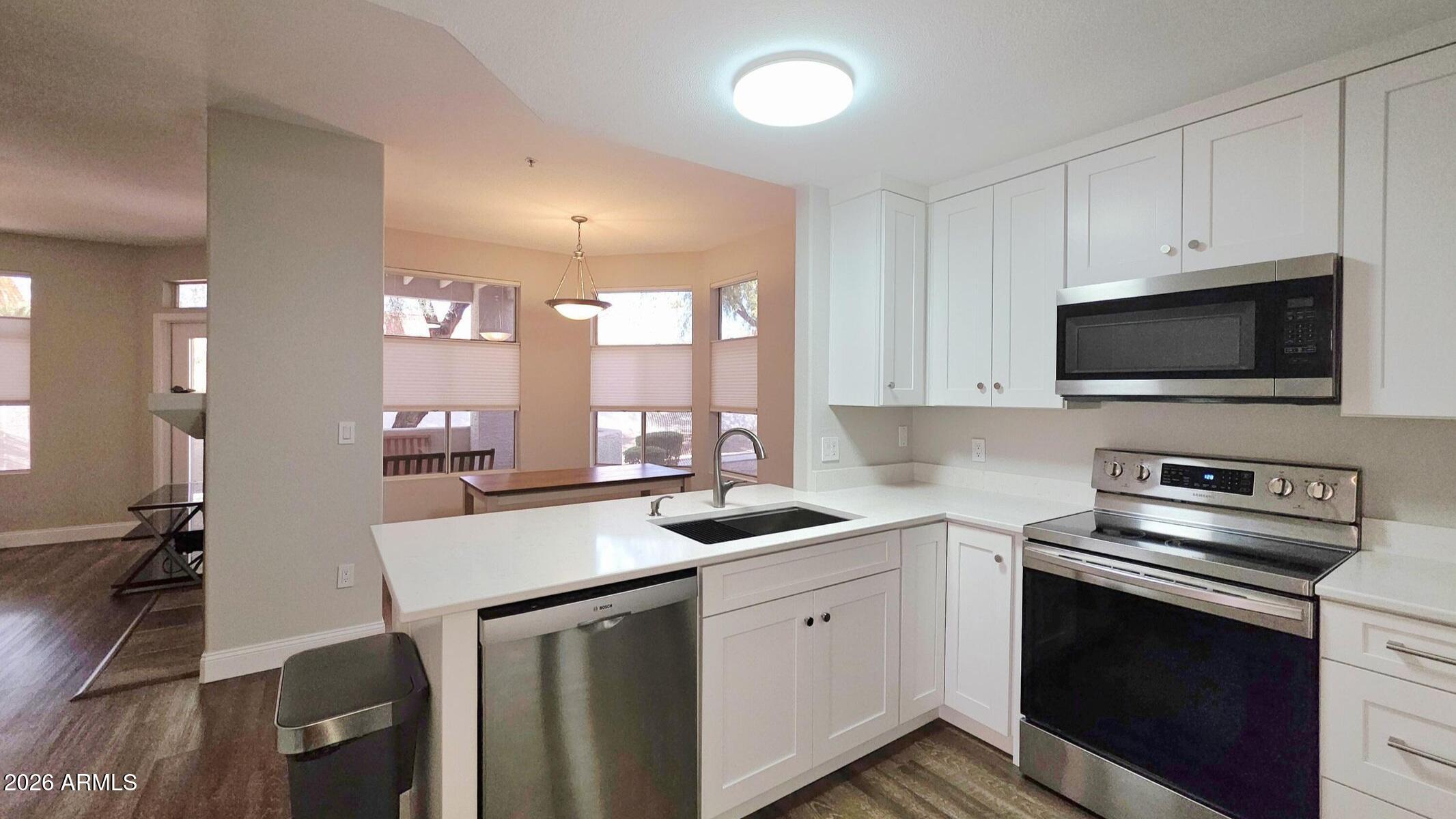 11375 E SAHUARO Drive 1093