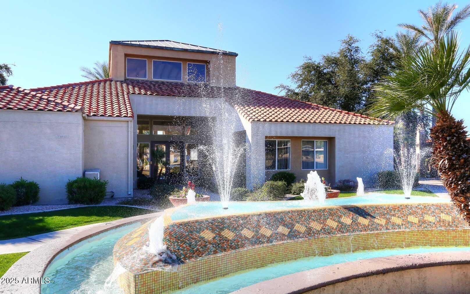 11375 E SAHUARO Drive 1093