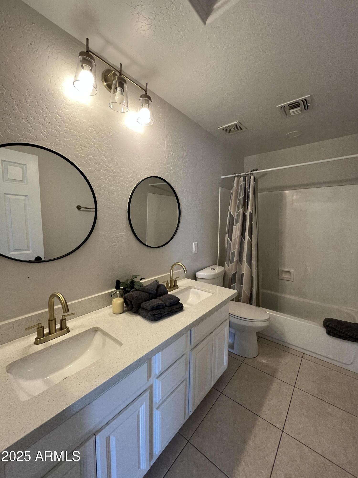 15308 W ROANOKE Avenue