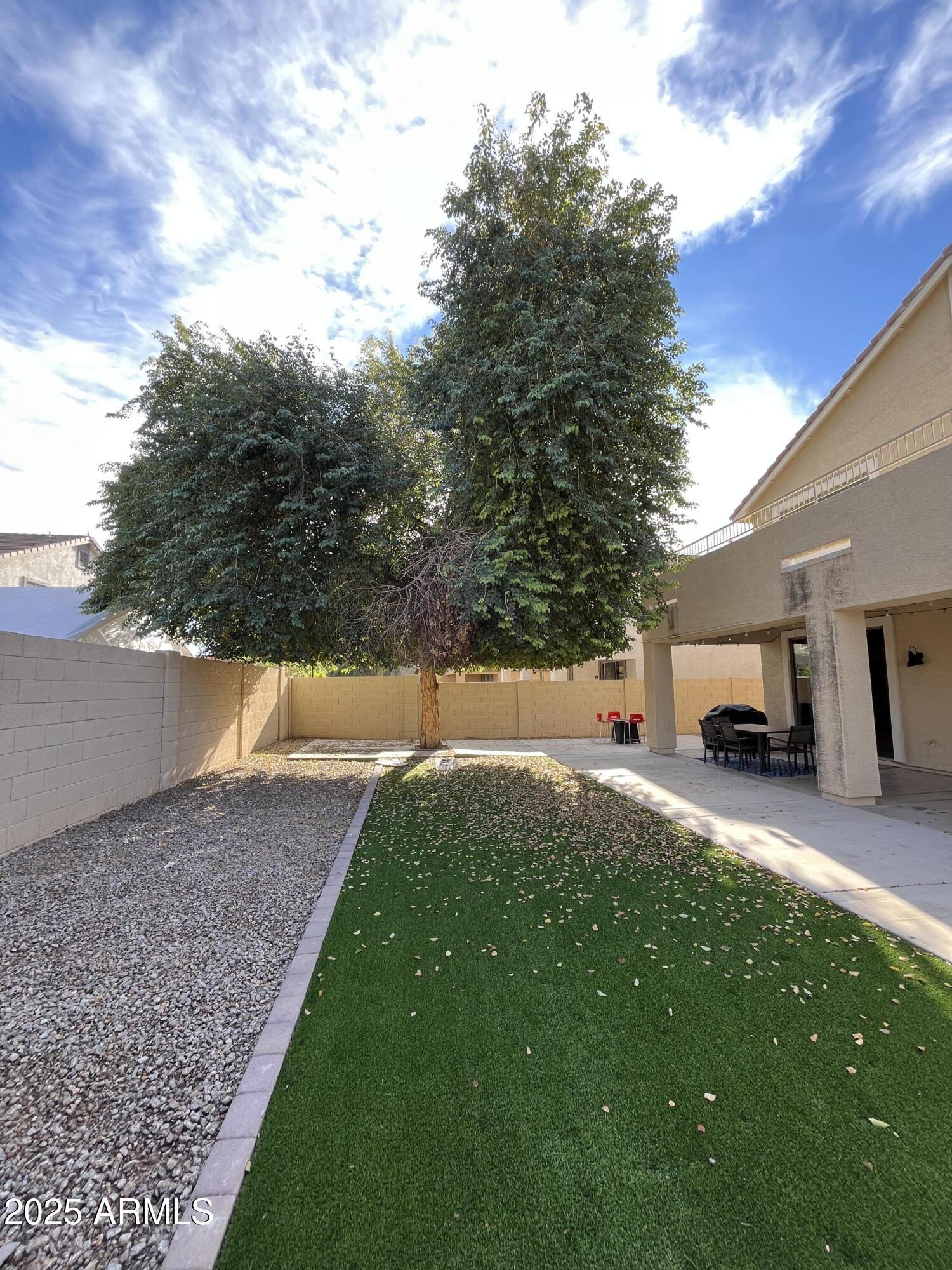 15308 W ROANOKE Avenue