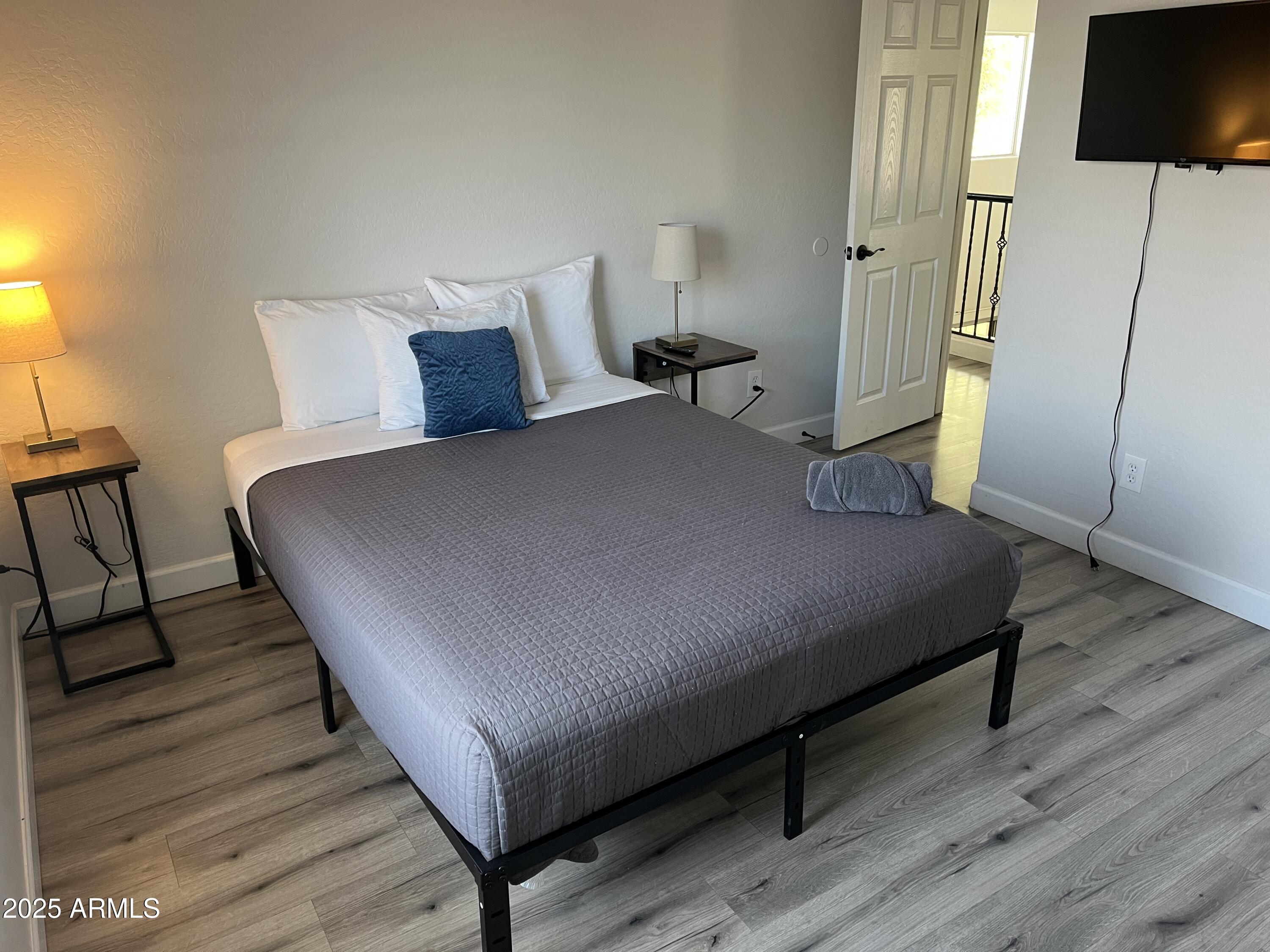 15308 W ROANOKE Avenue