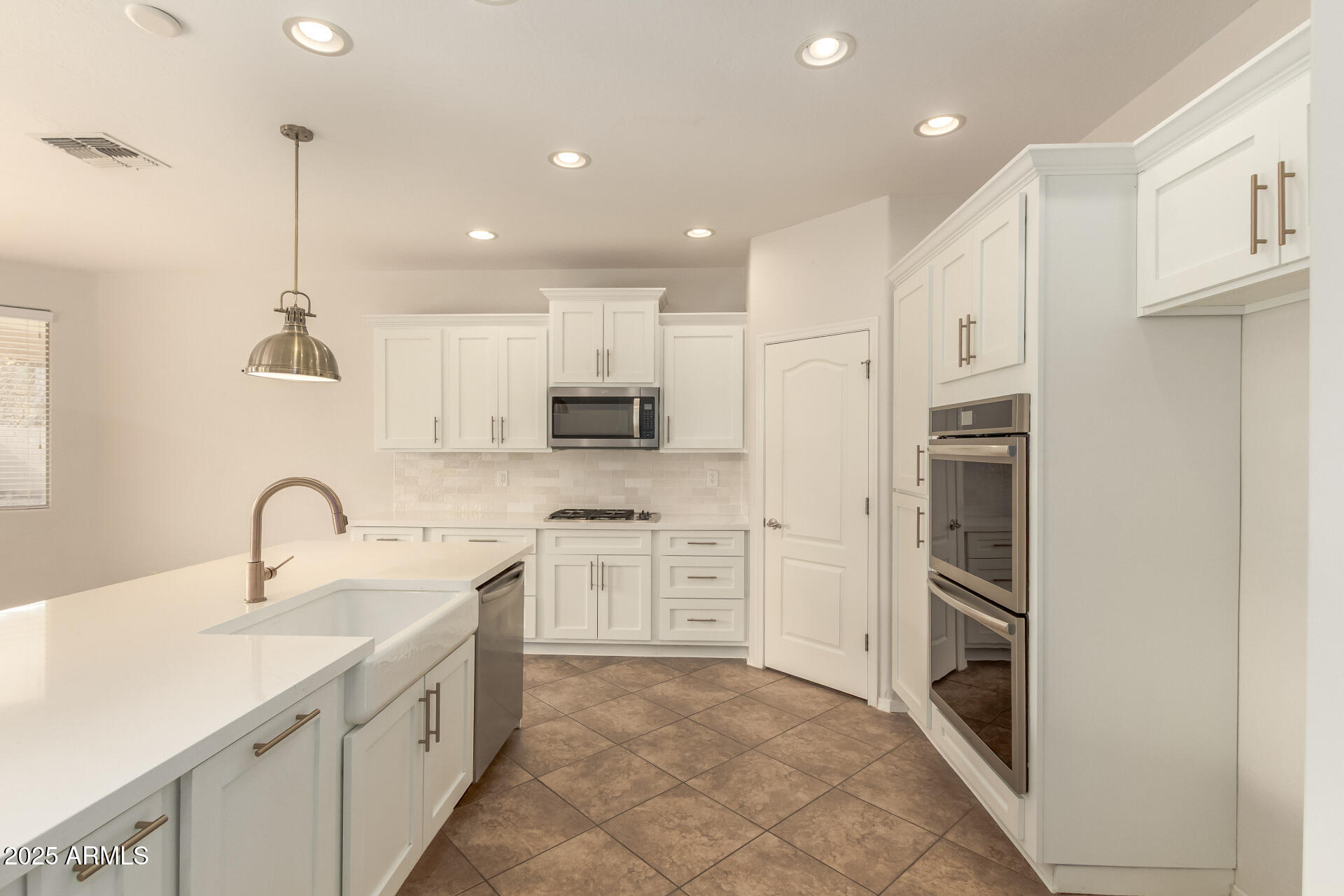 11245 E STEARN Avenue