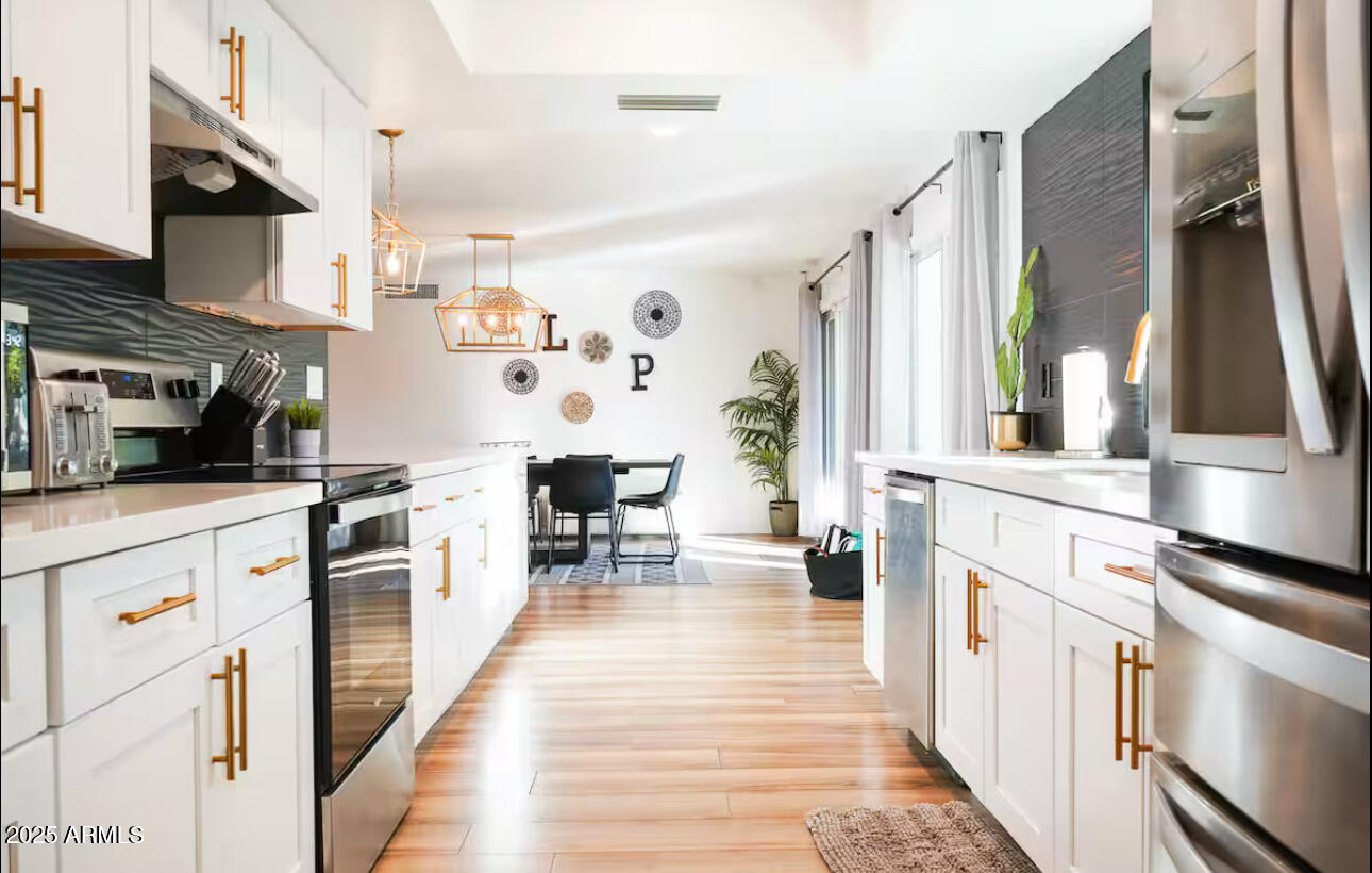 1831 E CORNELL Drive