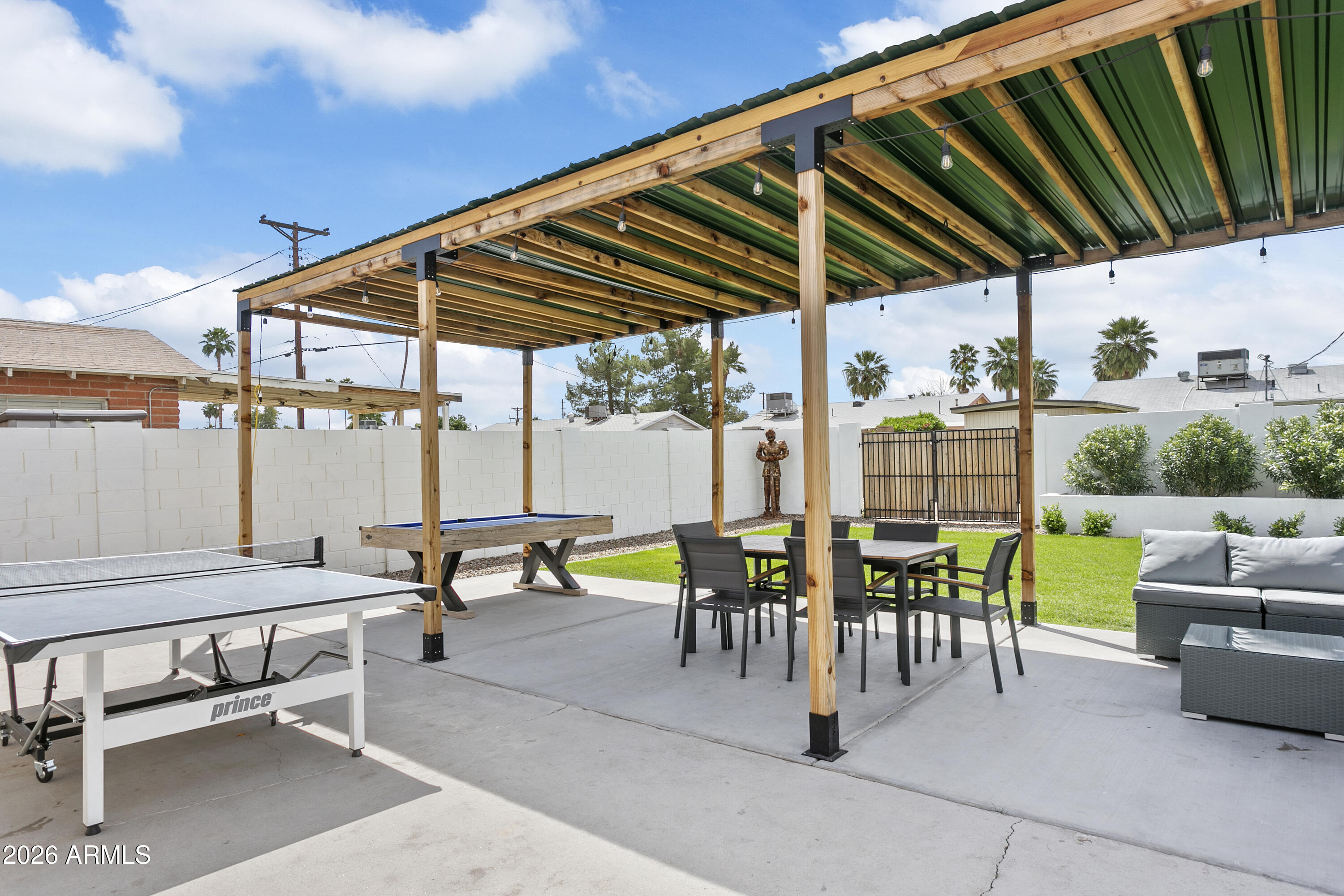 7901 E LOMA LAND Drive