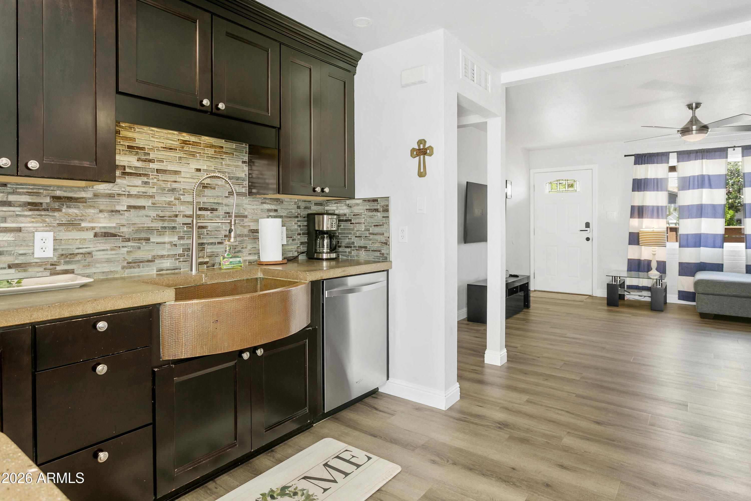 7901 E LOMA LAND Drive