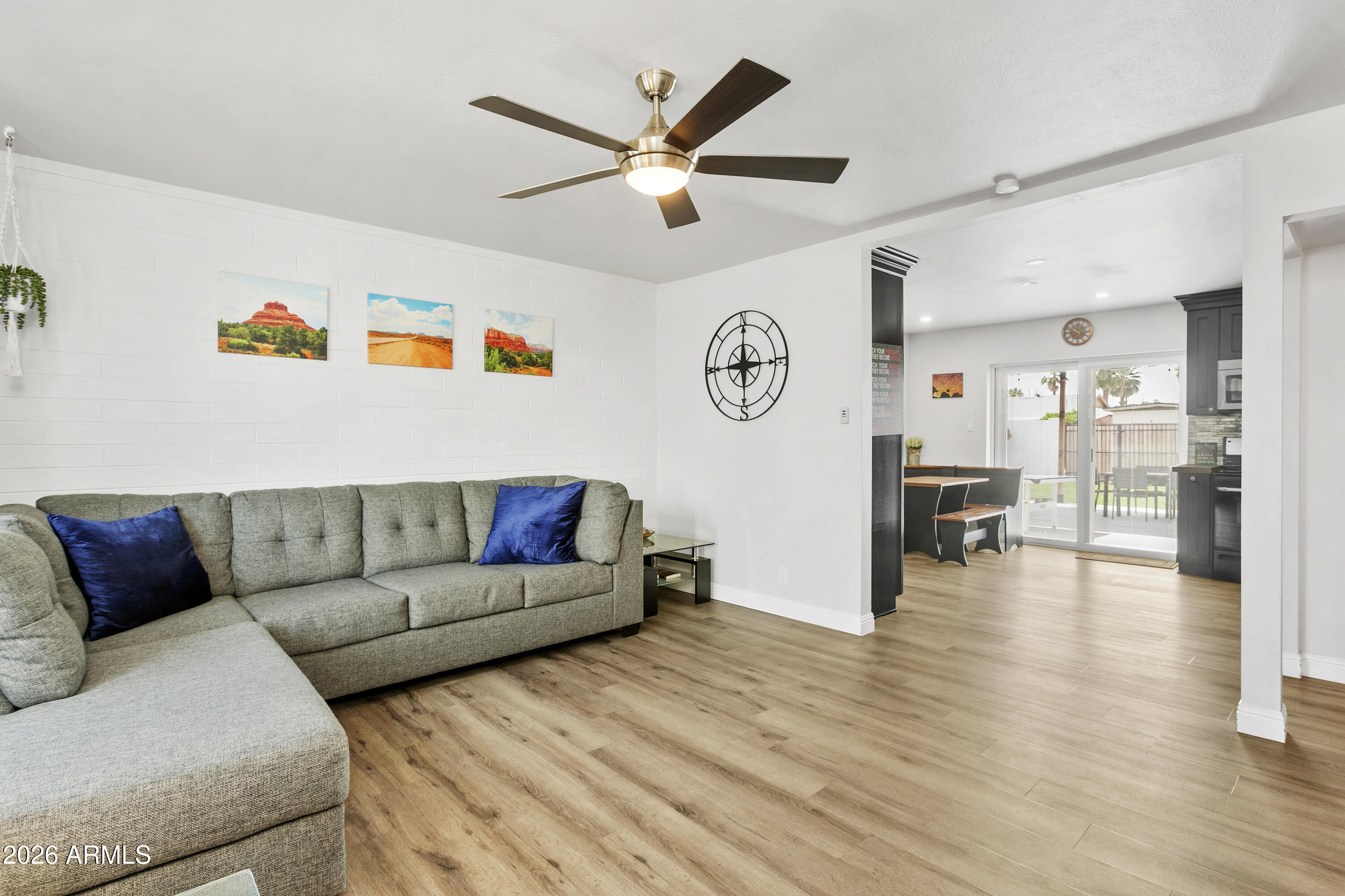 7901 E LOMA LAND Drive