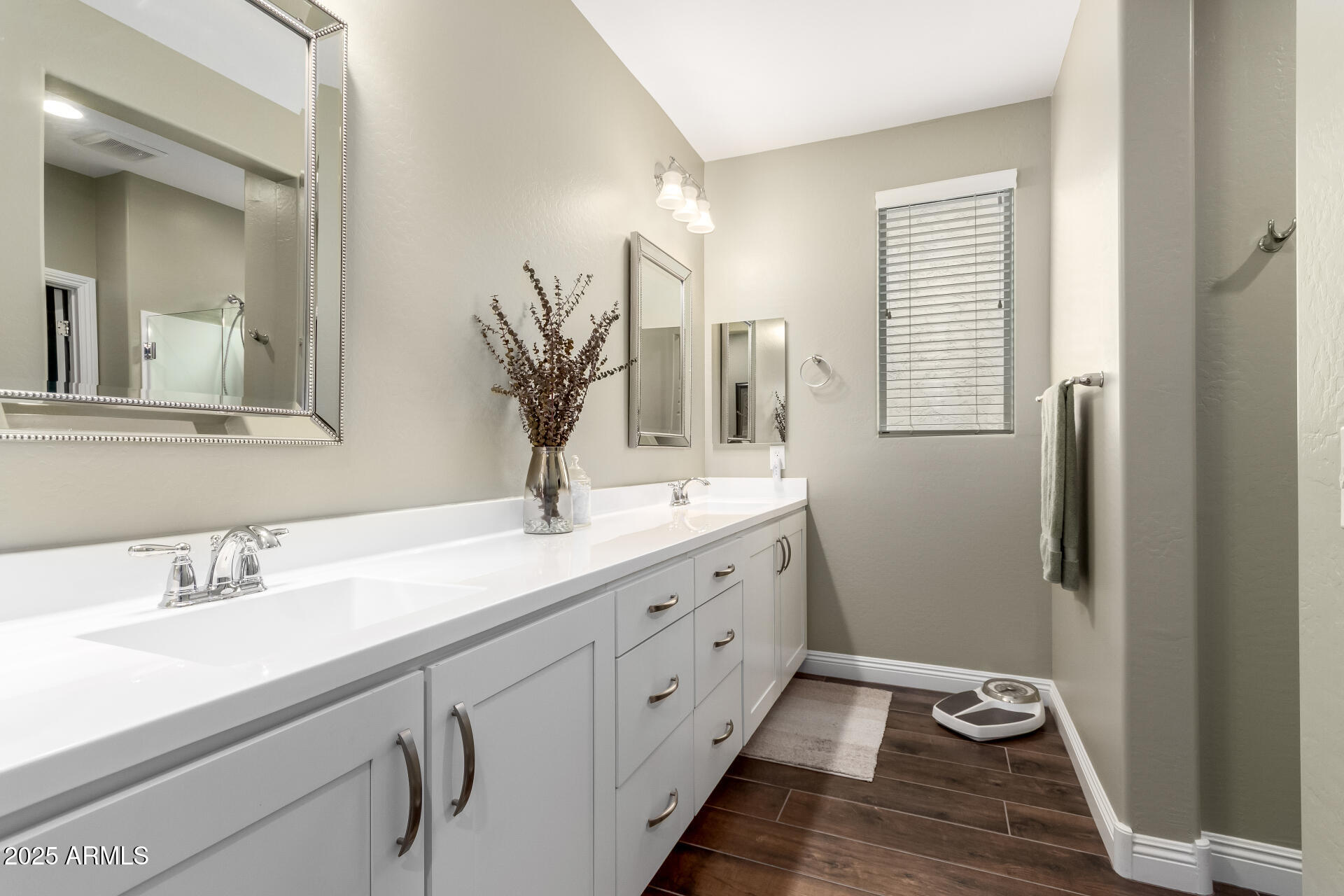 7811 W SILVER SPRING Way