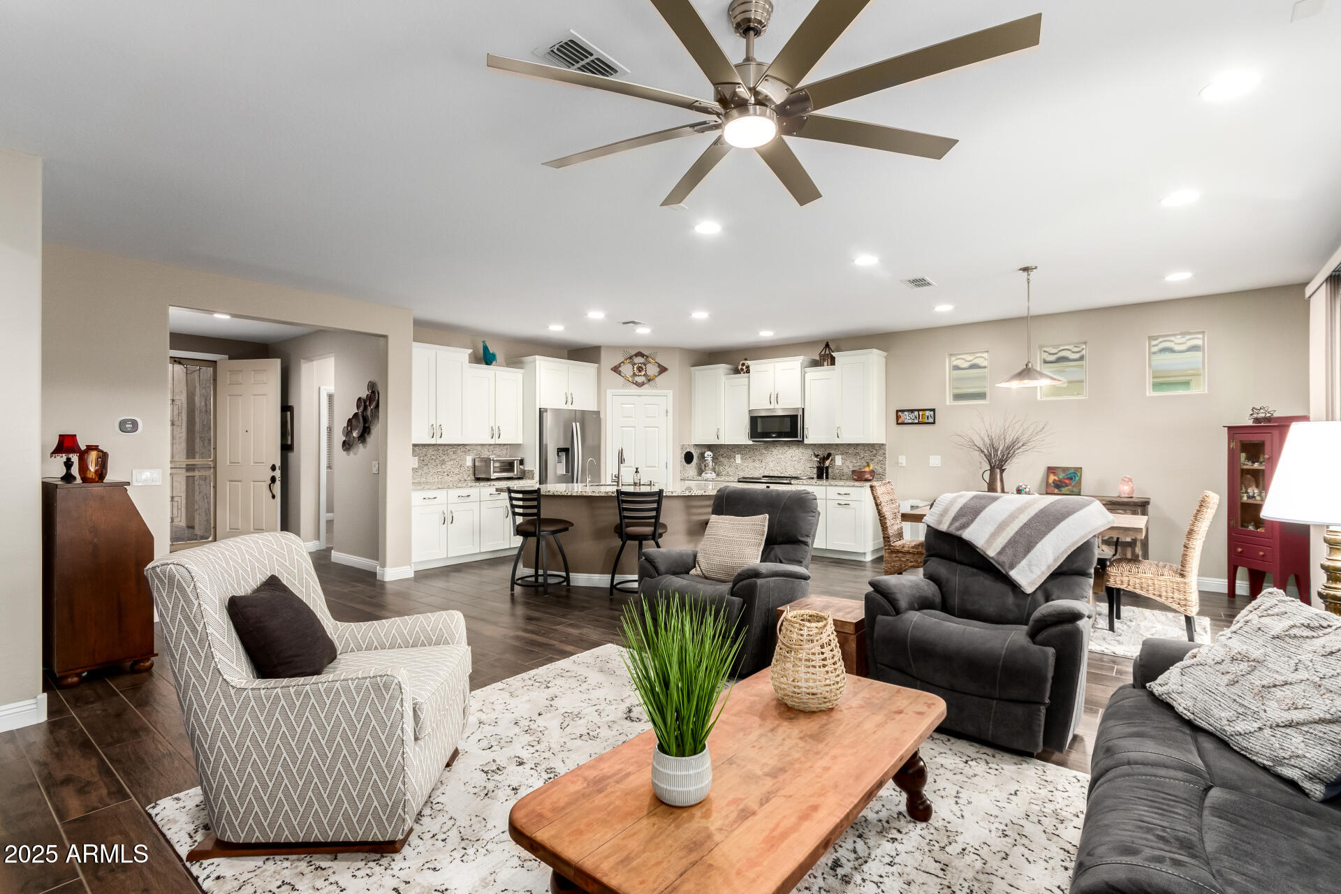 7811 W SILVER SPRING Way