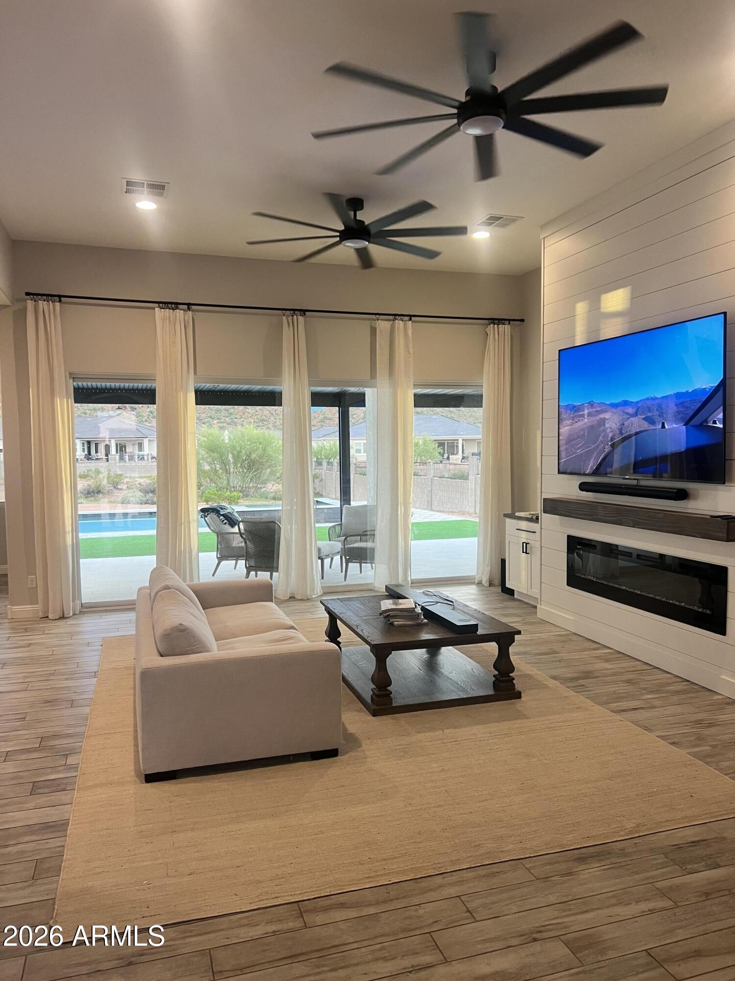 267 W AMHERST Street