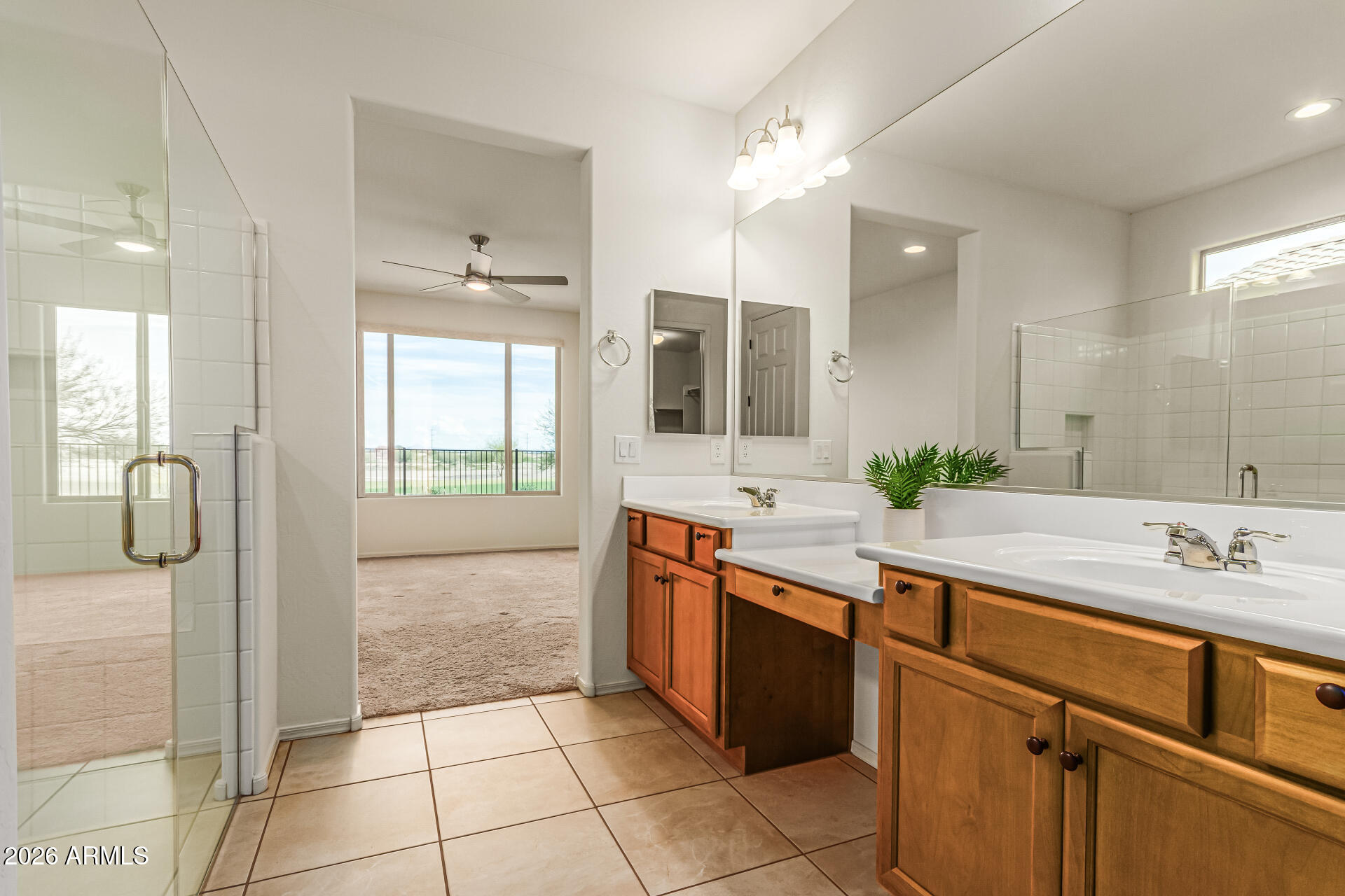 4995 N RIVERSIDE Drive