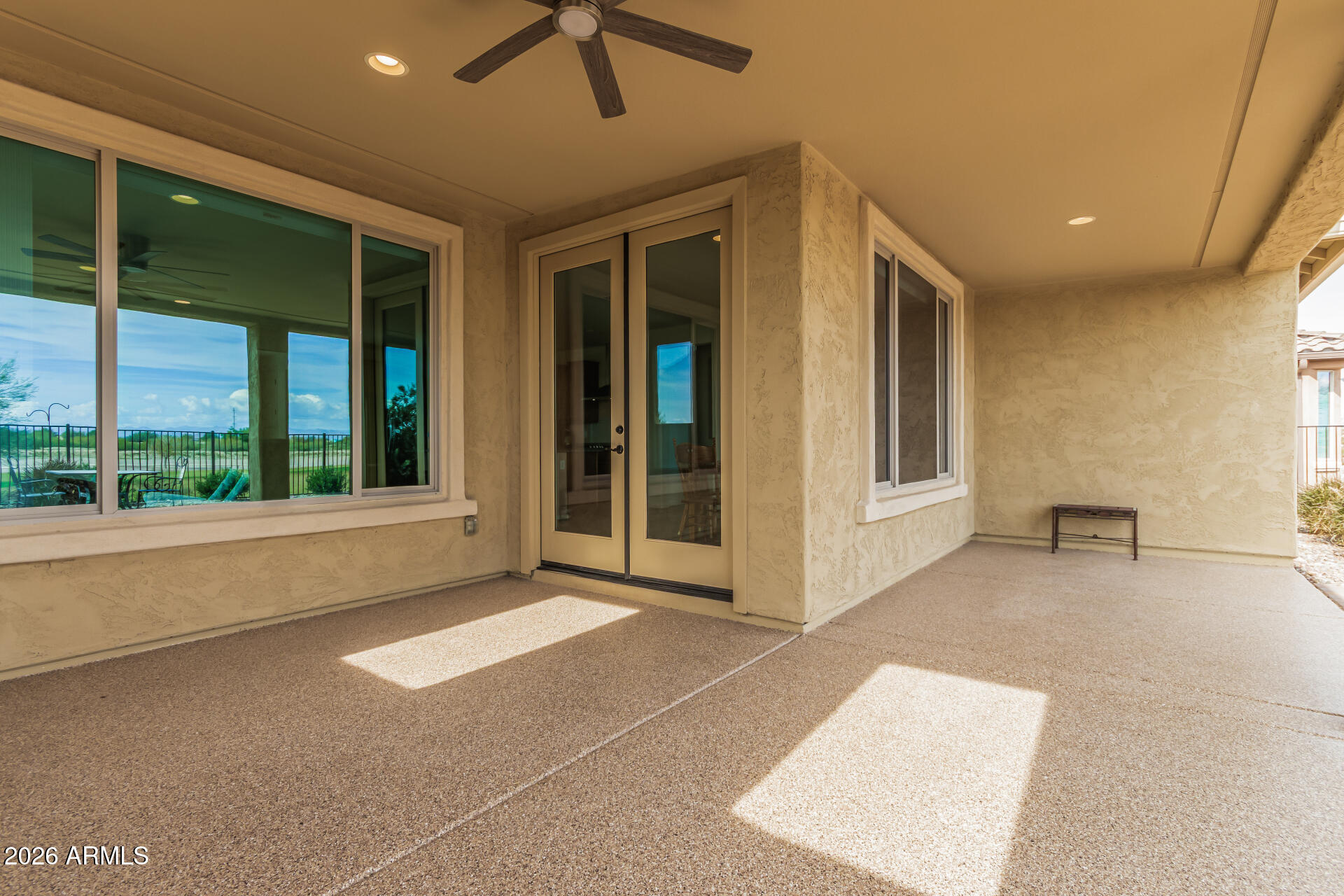 4995 N RIVERSIDE Drive