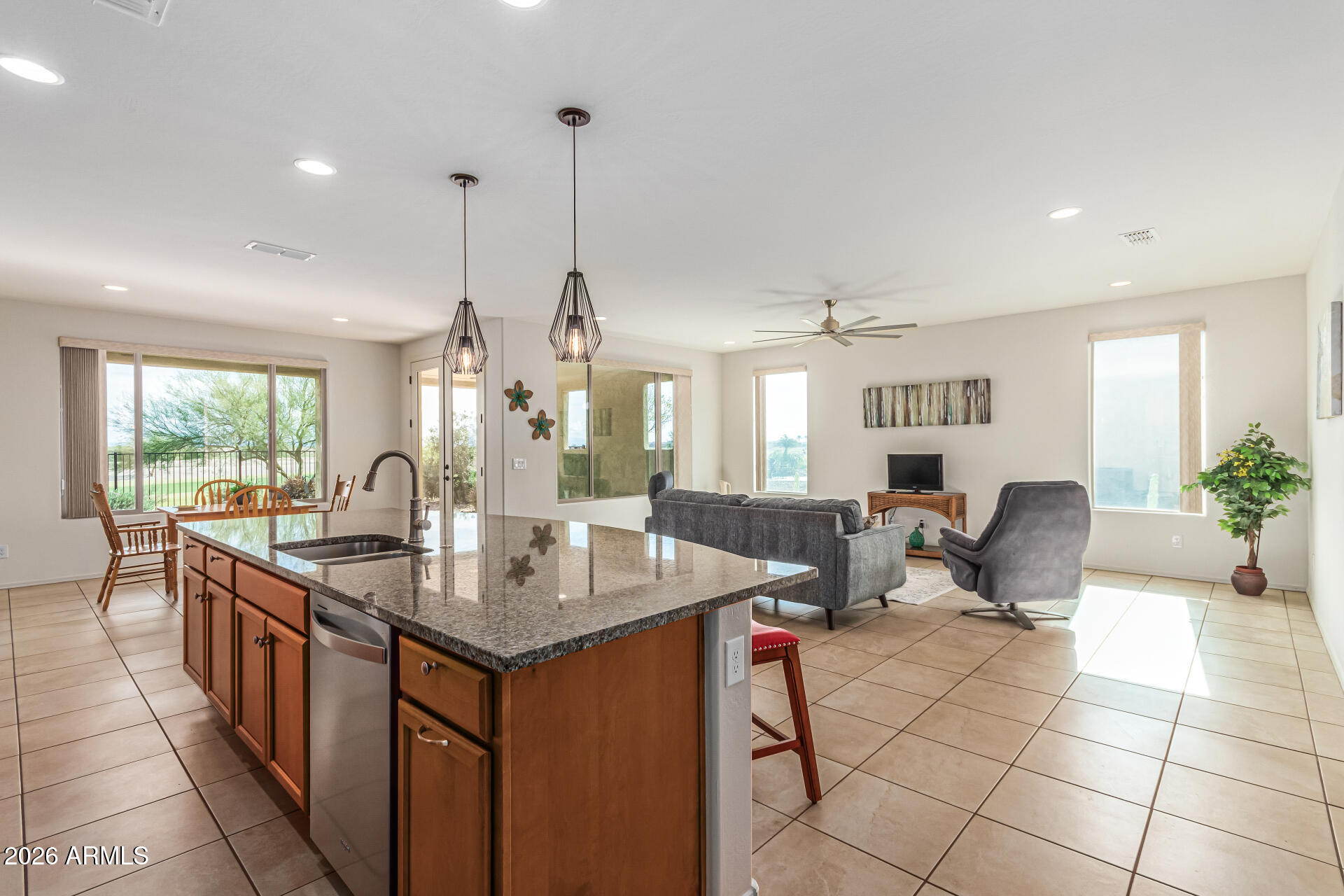 4995 N RIVERSIDE Drive