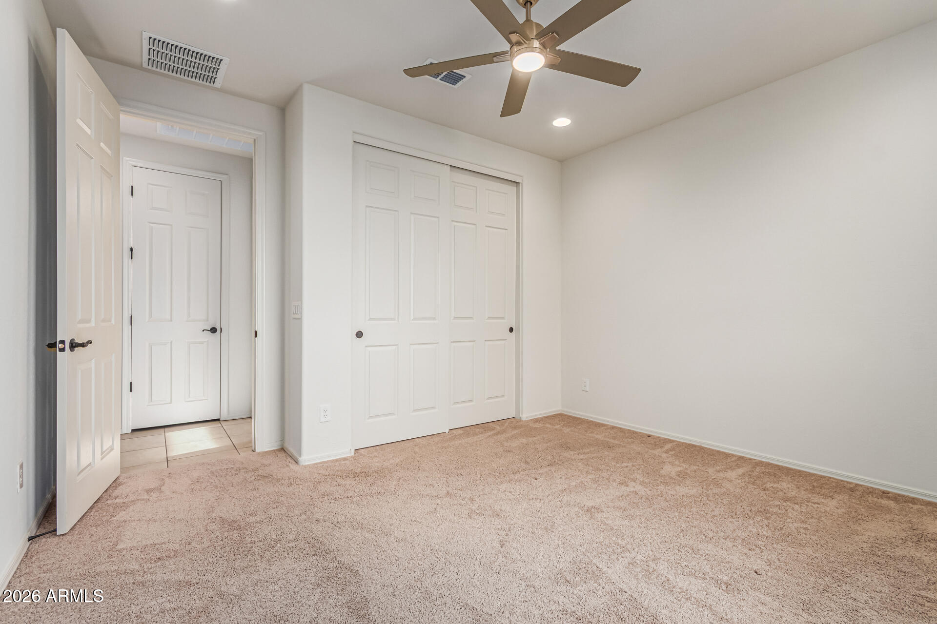 4995 N RIVERSIDE Drive