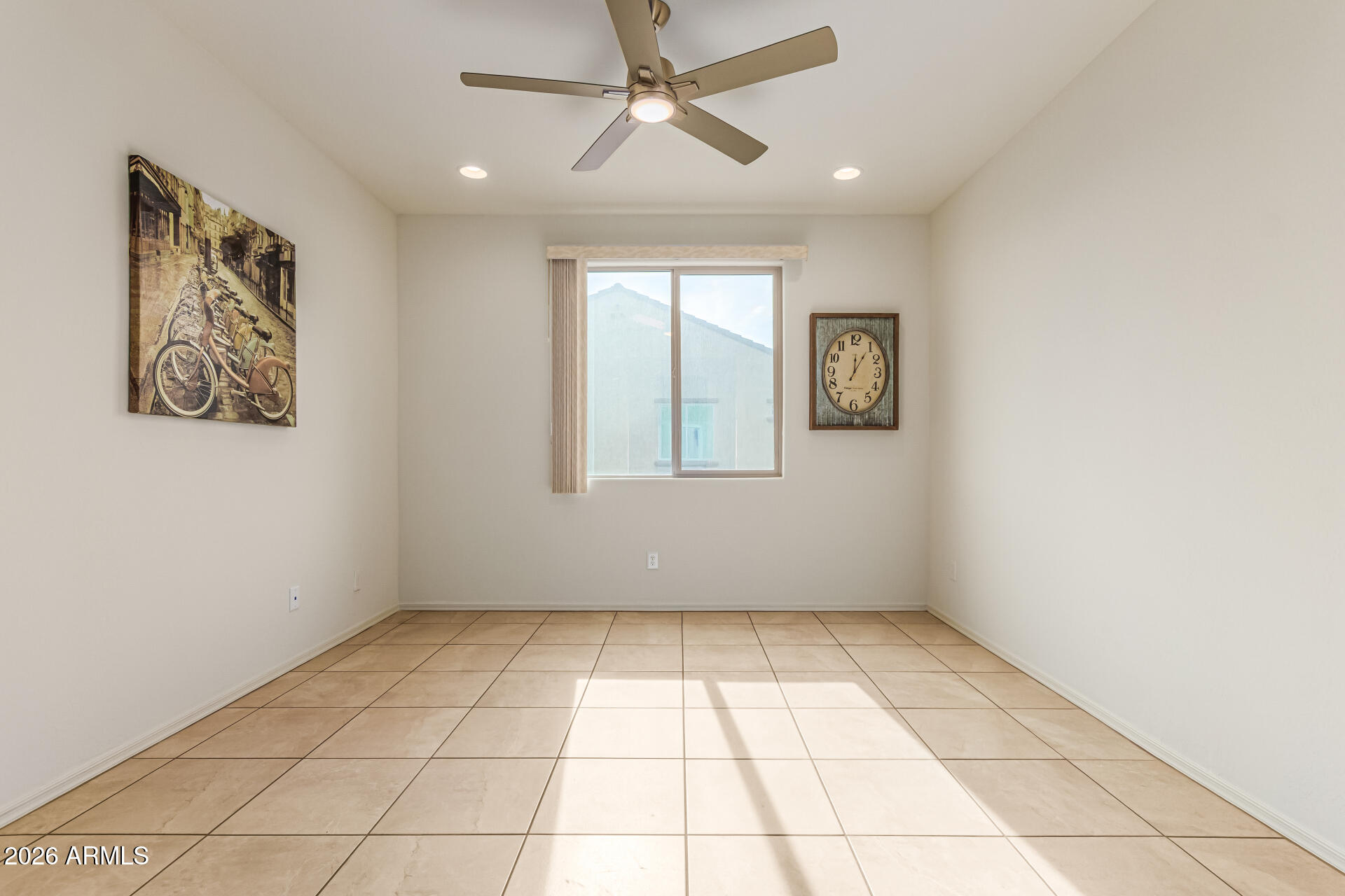 4995 N RIVERSIDE Drive