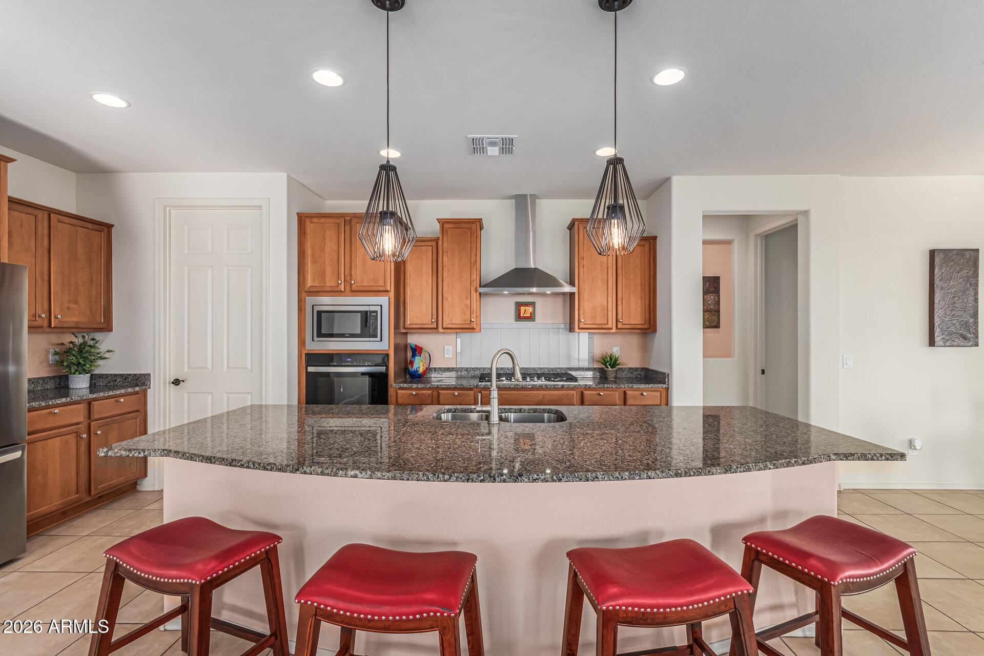 4995 N RIVERSIDE Drive