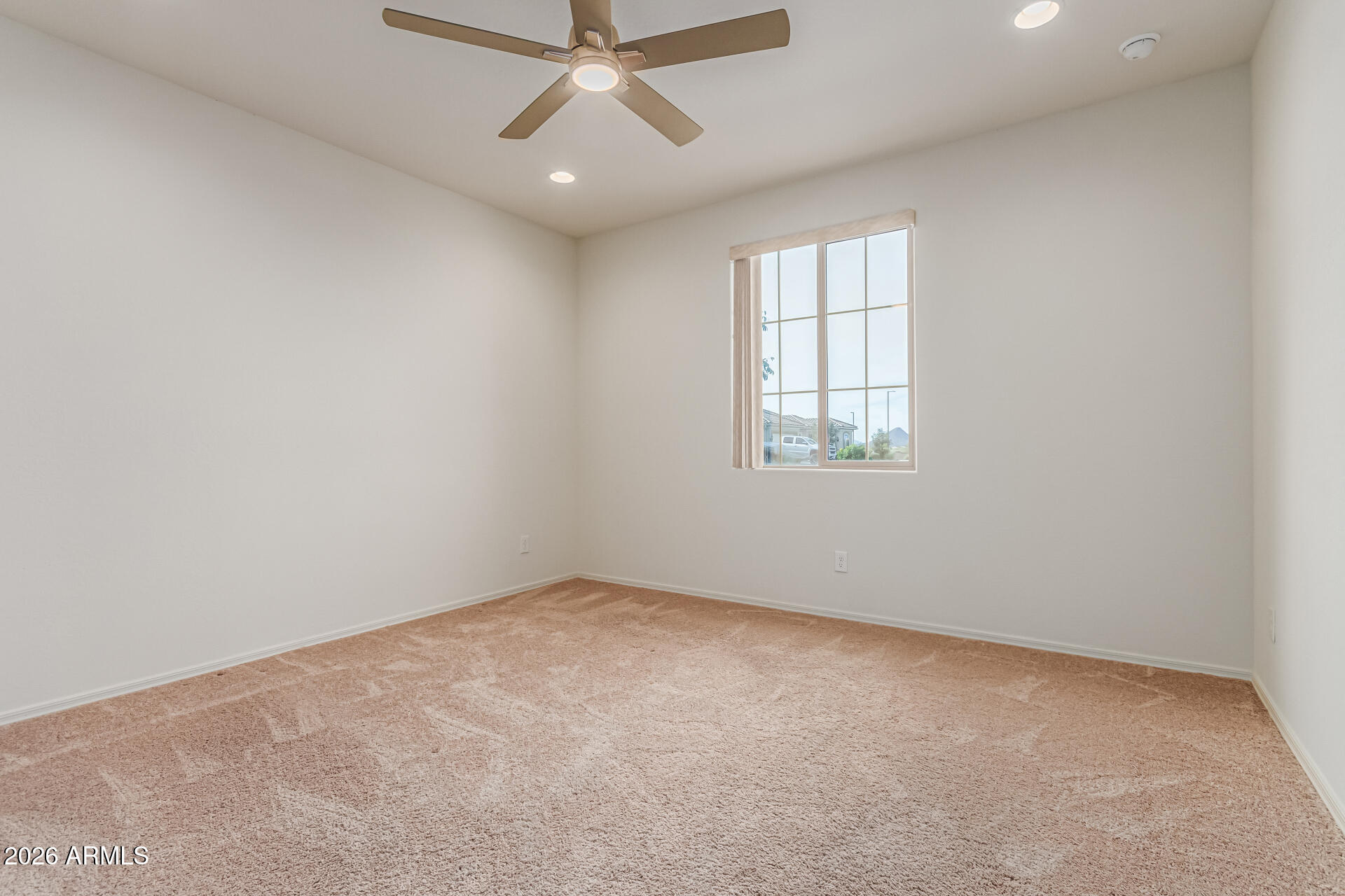 4995 N RIVERSIDE Drive