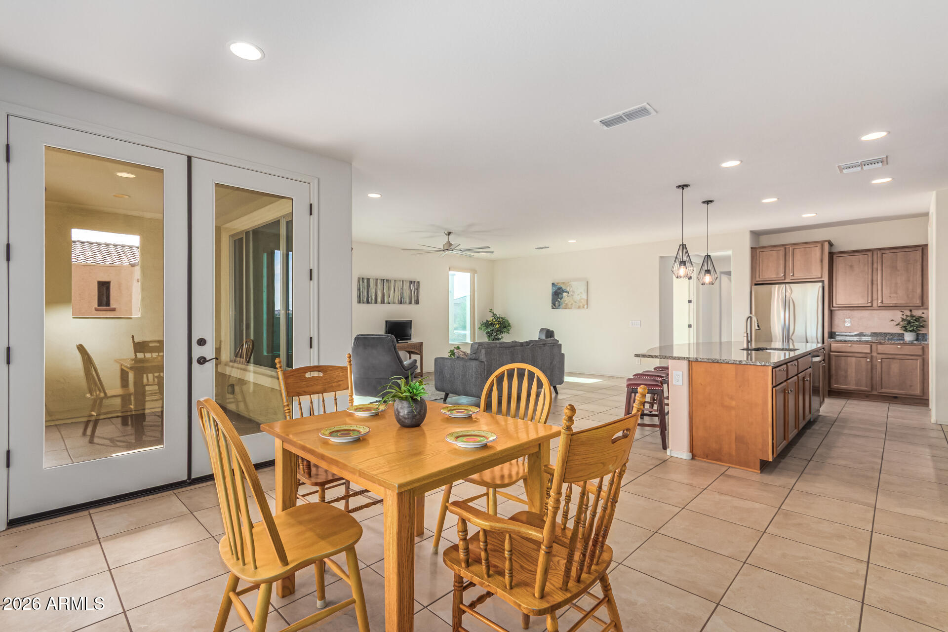 4995 N RIVERSIDE Drive