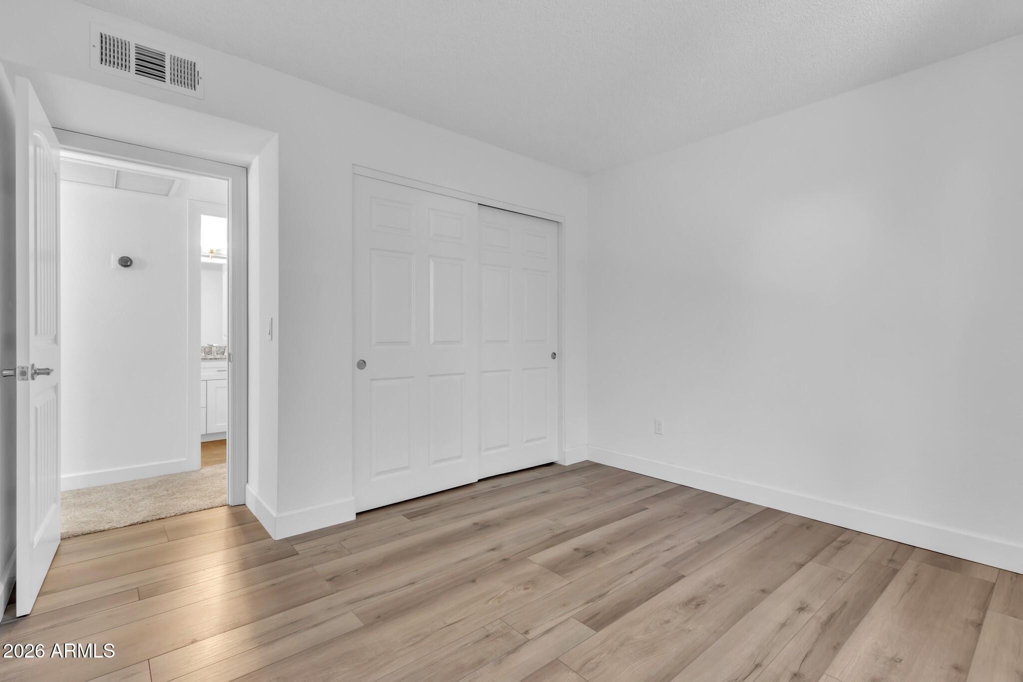 2517 W LOMPOC Avenue