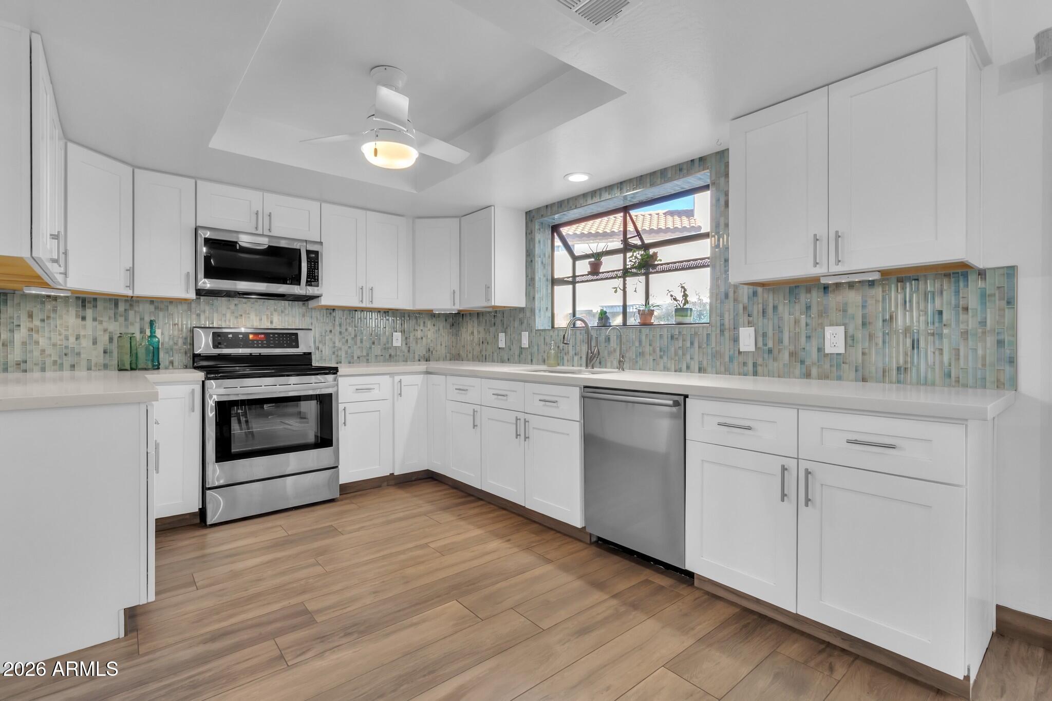 2517 W LOMPOC Avenue