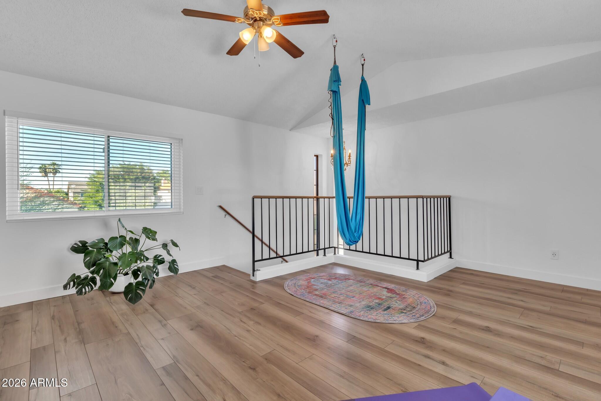 2517 W LOMPOC Avenue