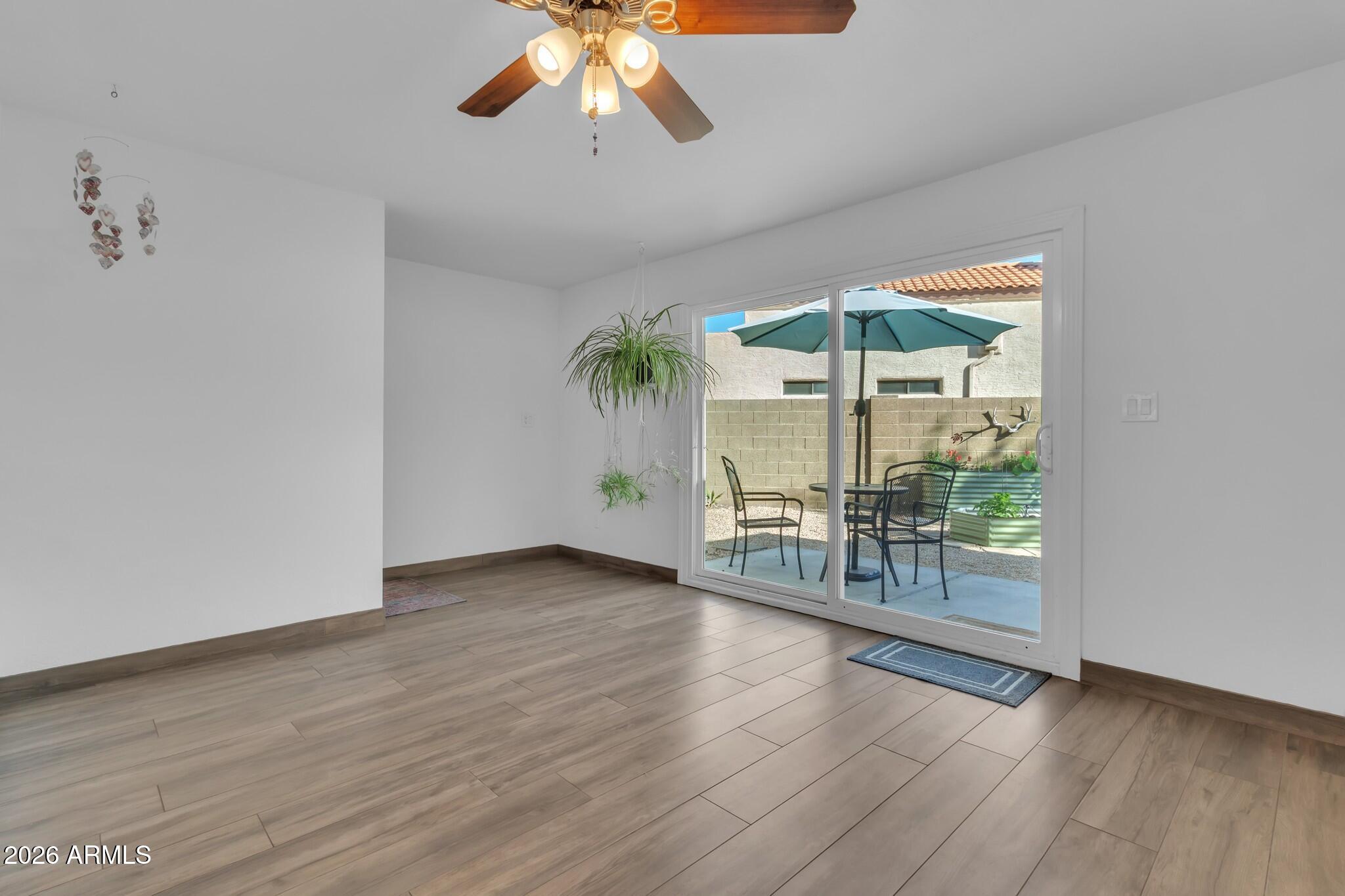 2517 W LOMPOC Avenue