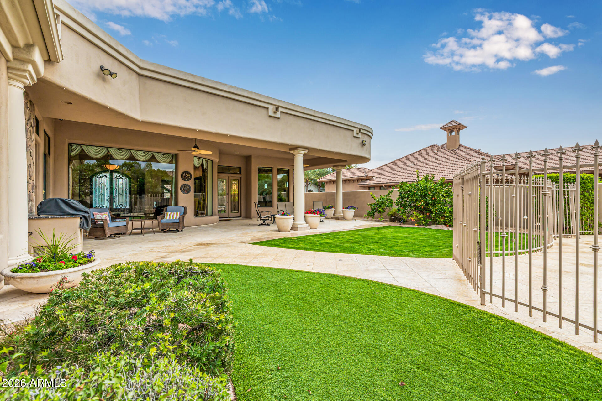 6135 W TROVITA Place