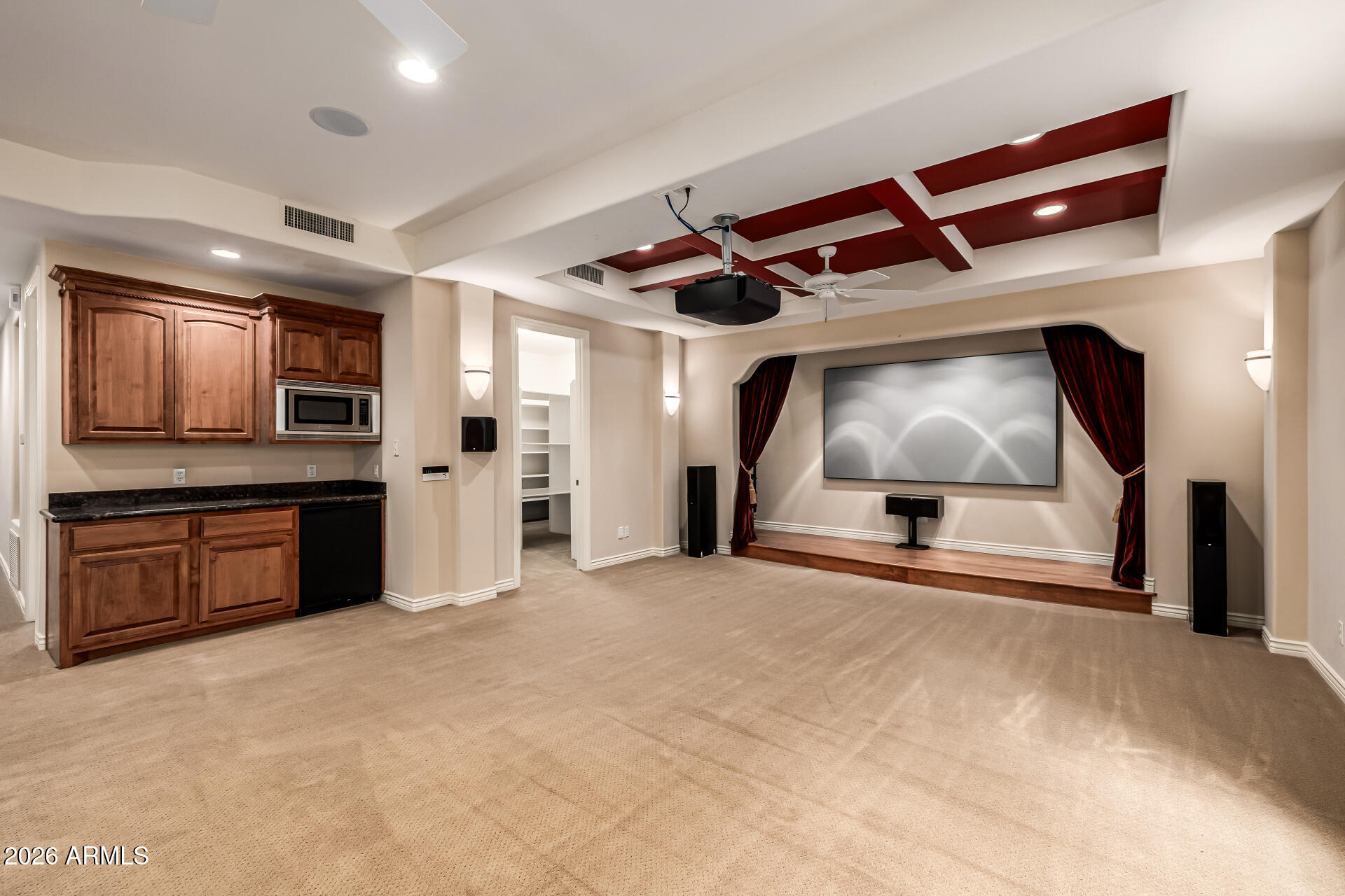 6135 W TROVITA Place