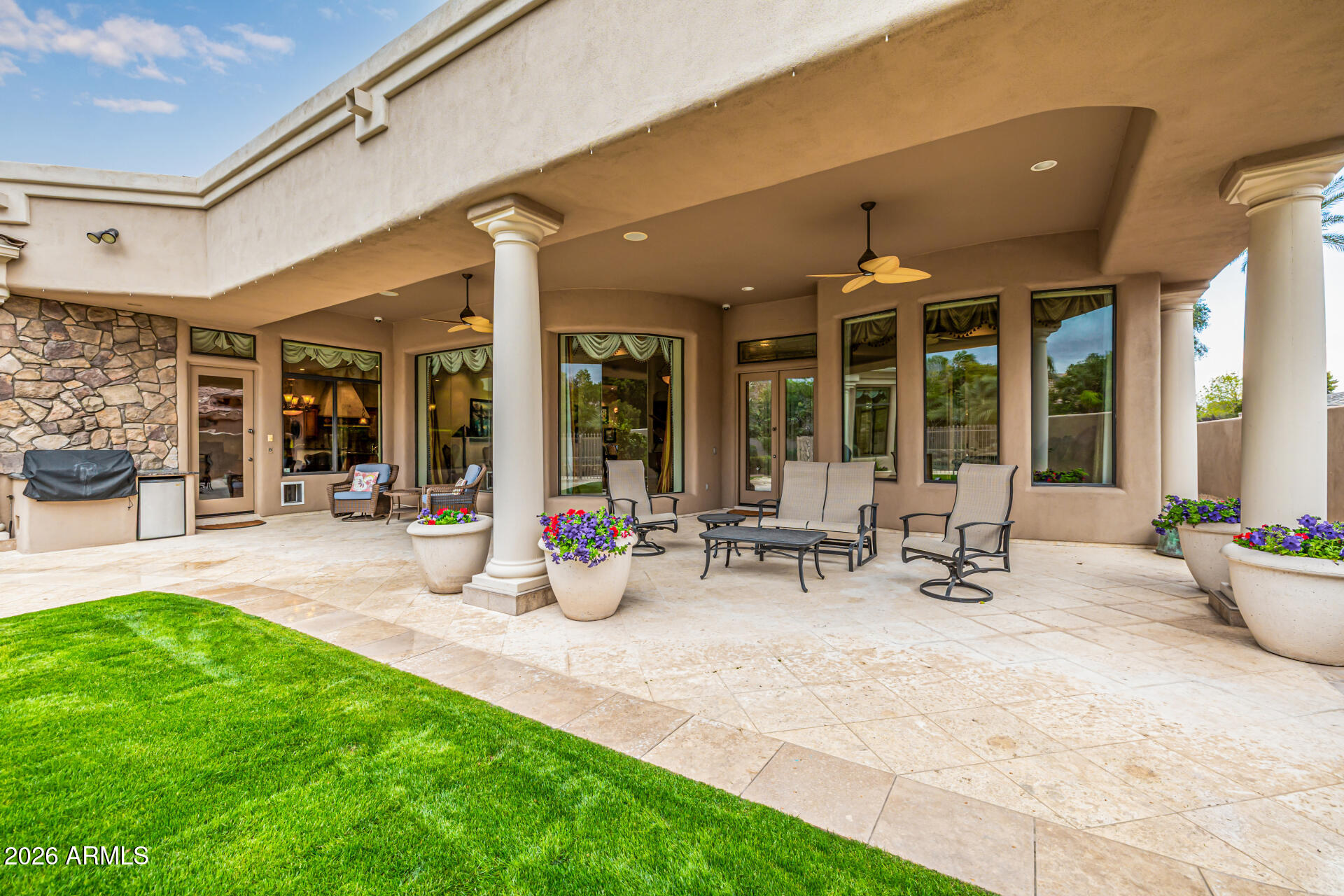 6135 W TROVITA Place