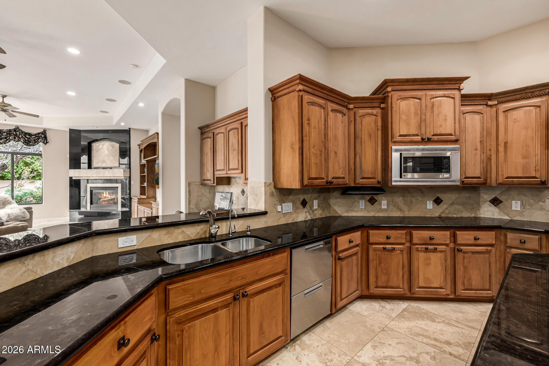 6135 W TROVITA Place