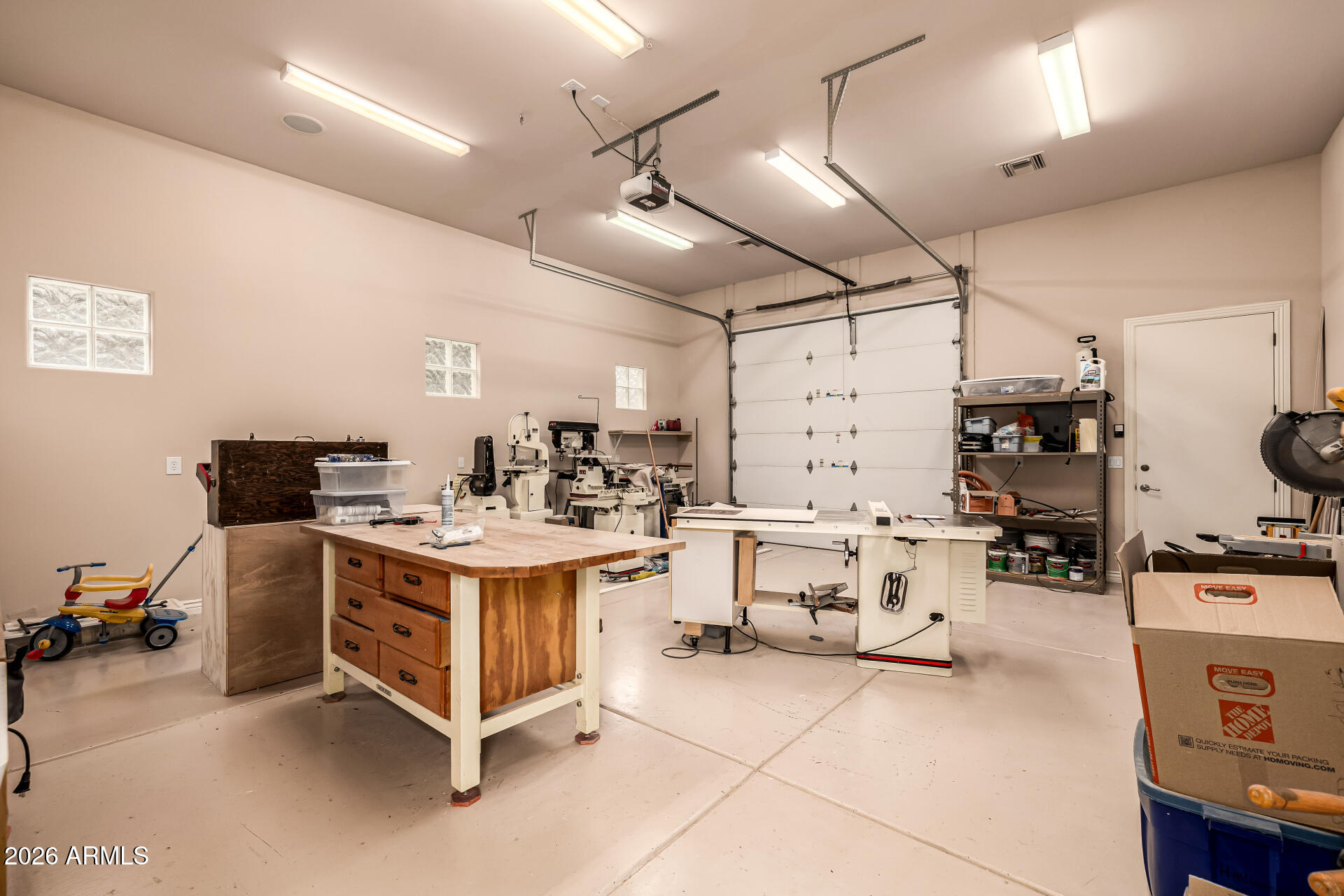 6135 W TROVITA Place