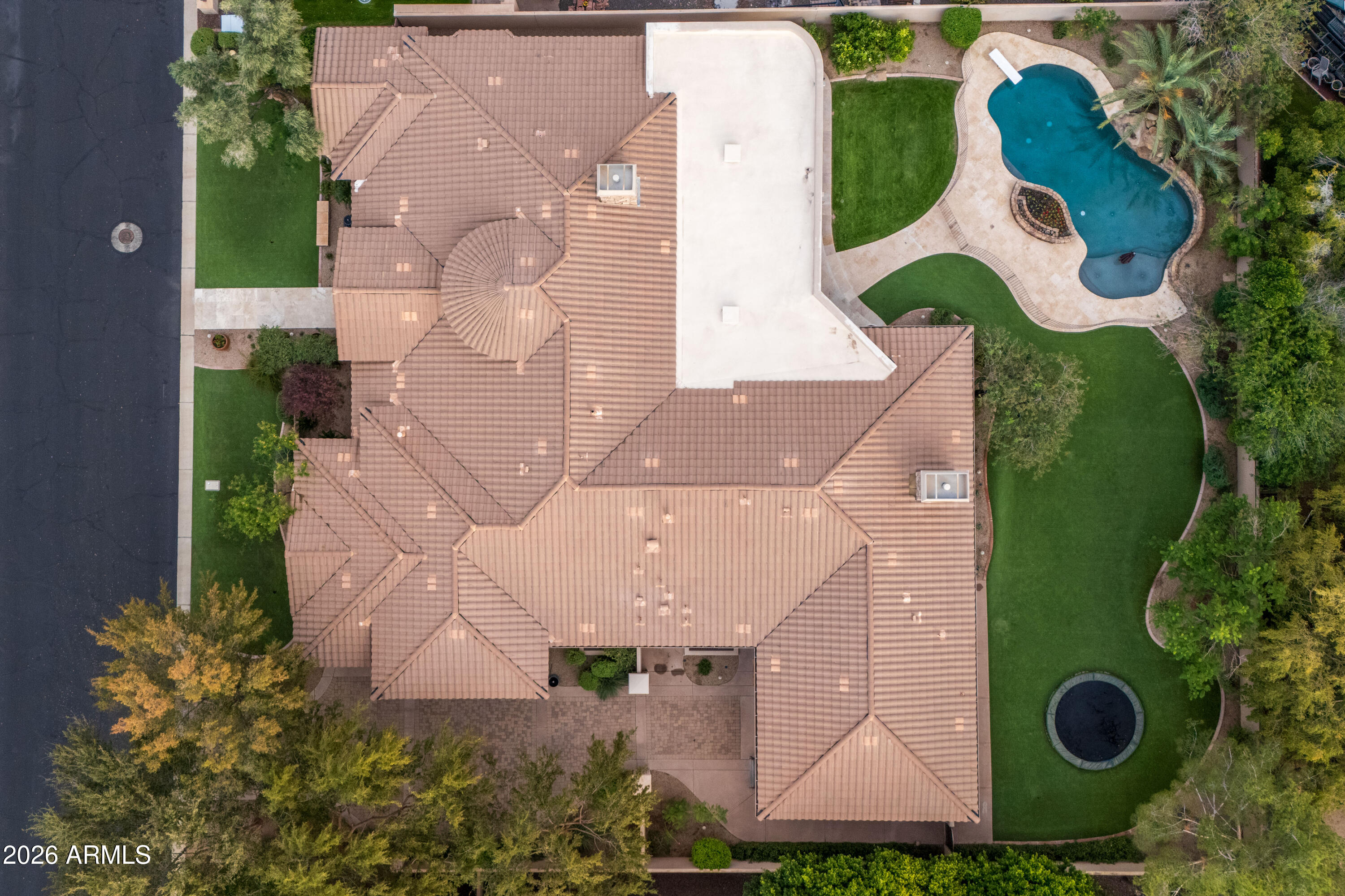 6135 W TROVITA Place