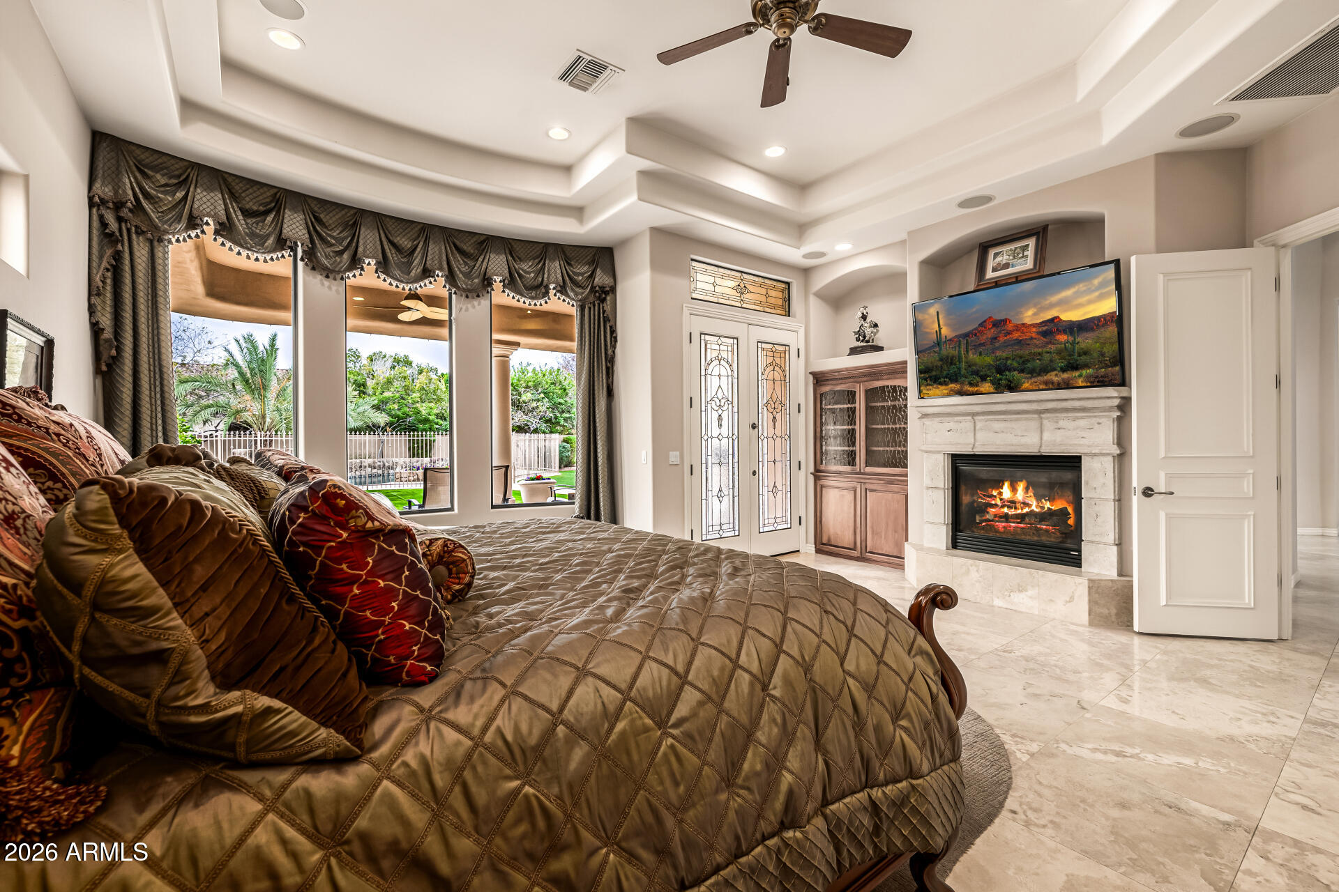 6135 W TROVITA Place