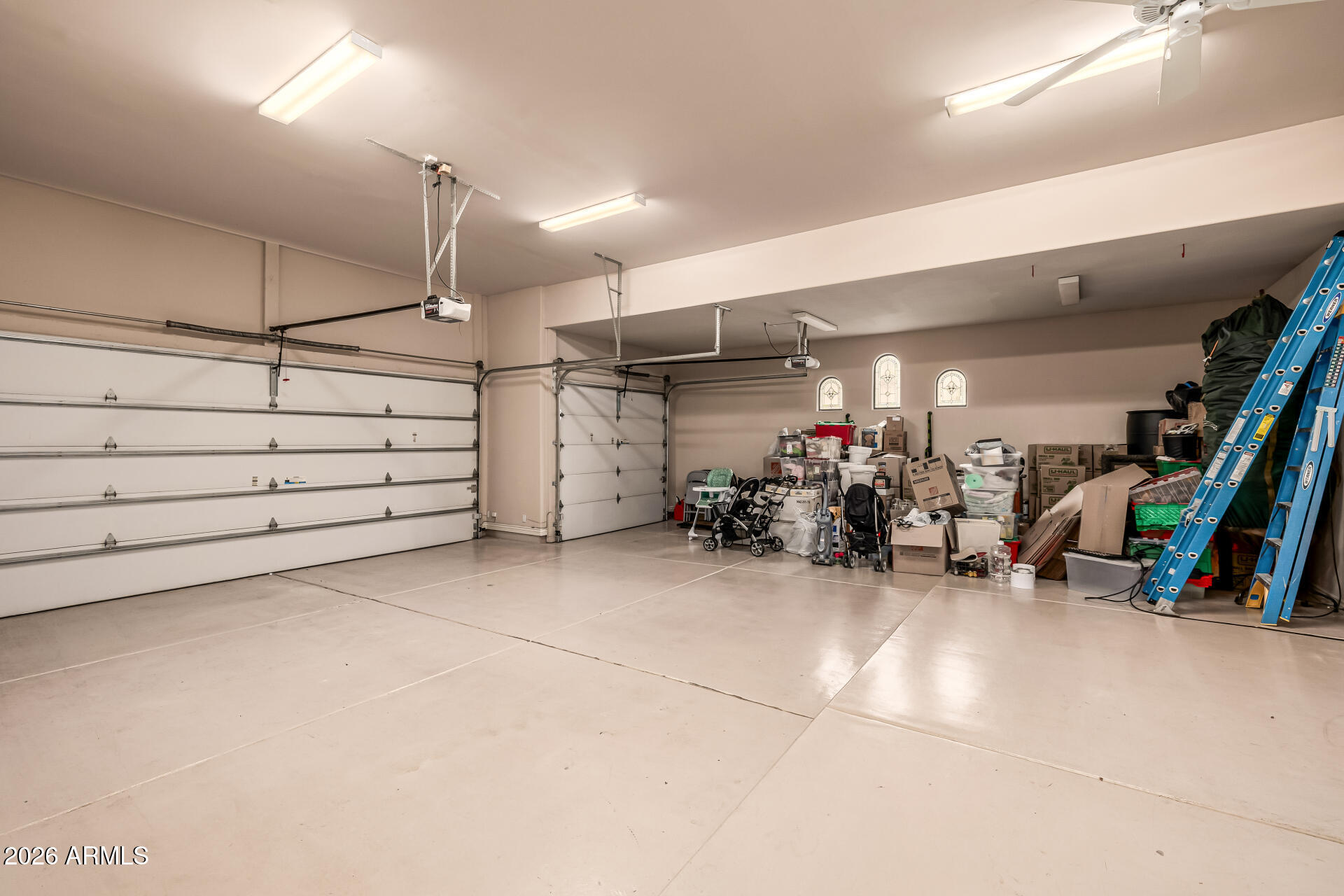 6135 W TROVITA Place