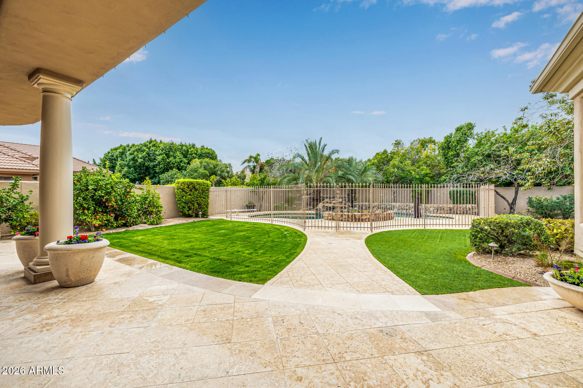 6135 W TROVITA Place