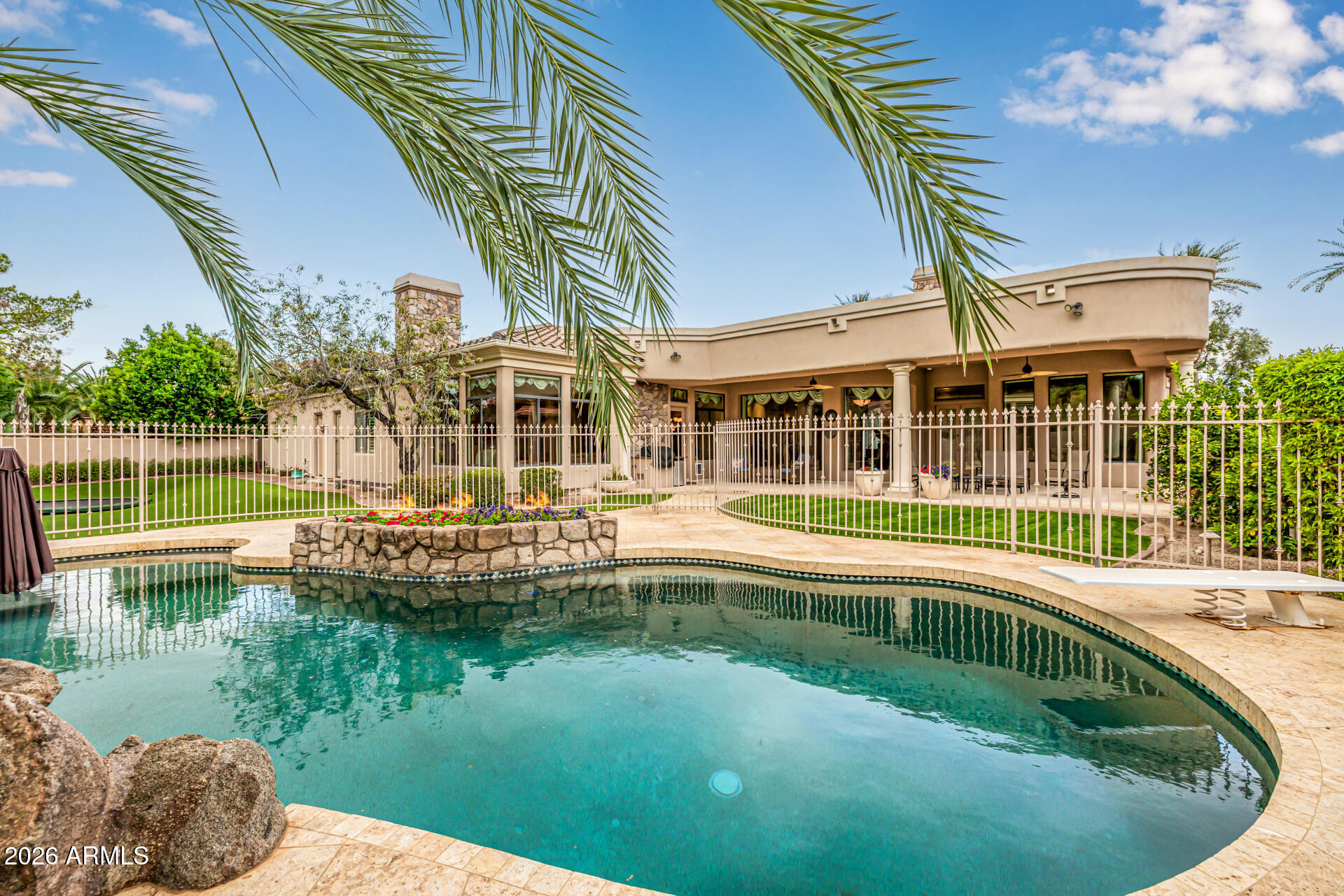 6135 W TROVITA Place